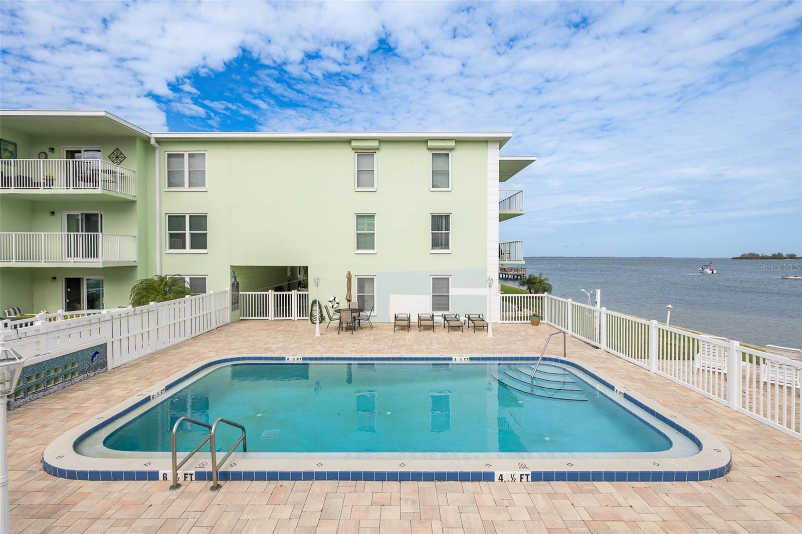 Image 49 of 71 For 464 Paula Drive 106