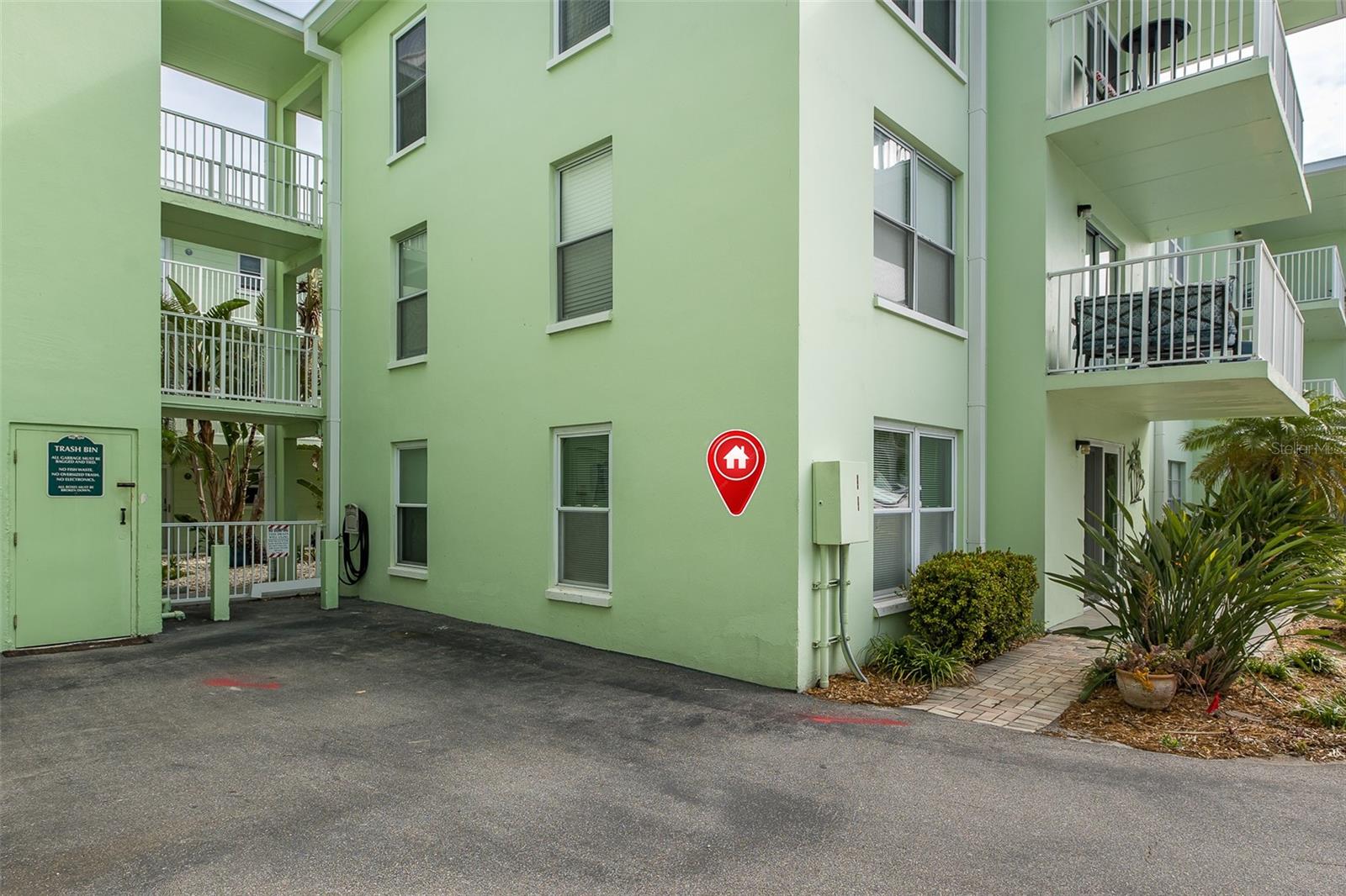 Image 52 of 71 For 464 Paula Drive 106