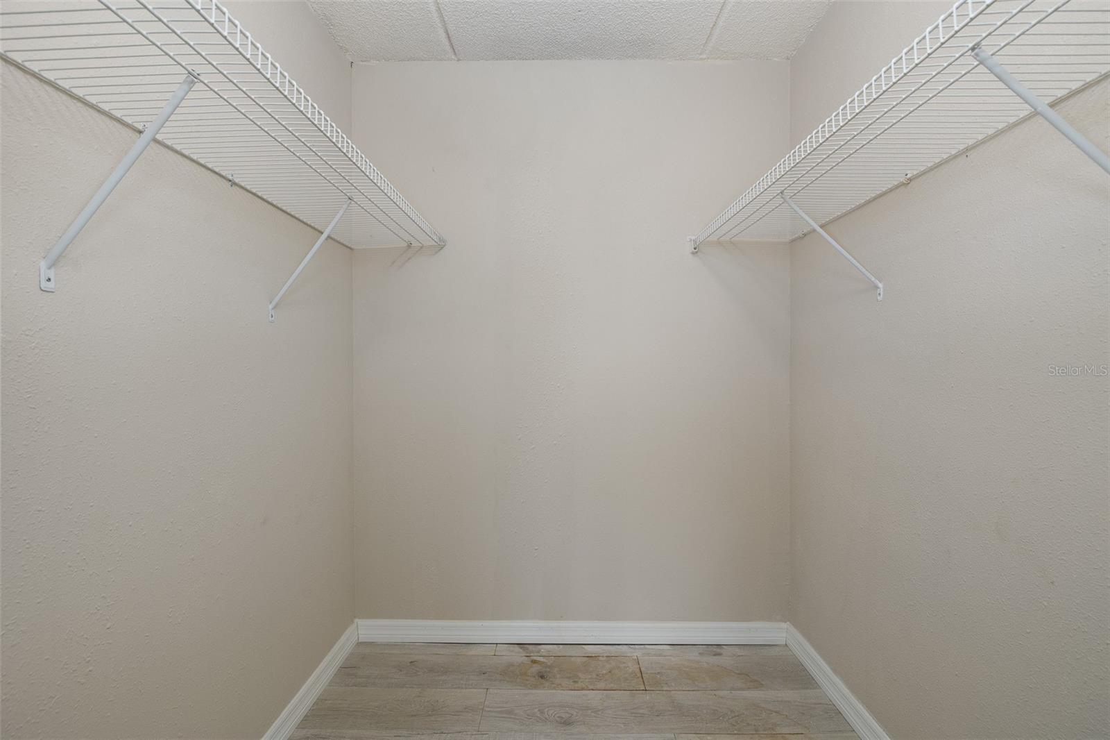 Image 8 of 71 For 464 Paula Drive 106