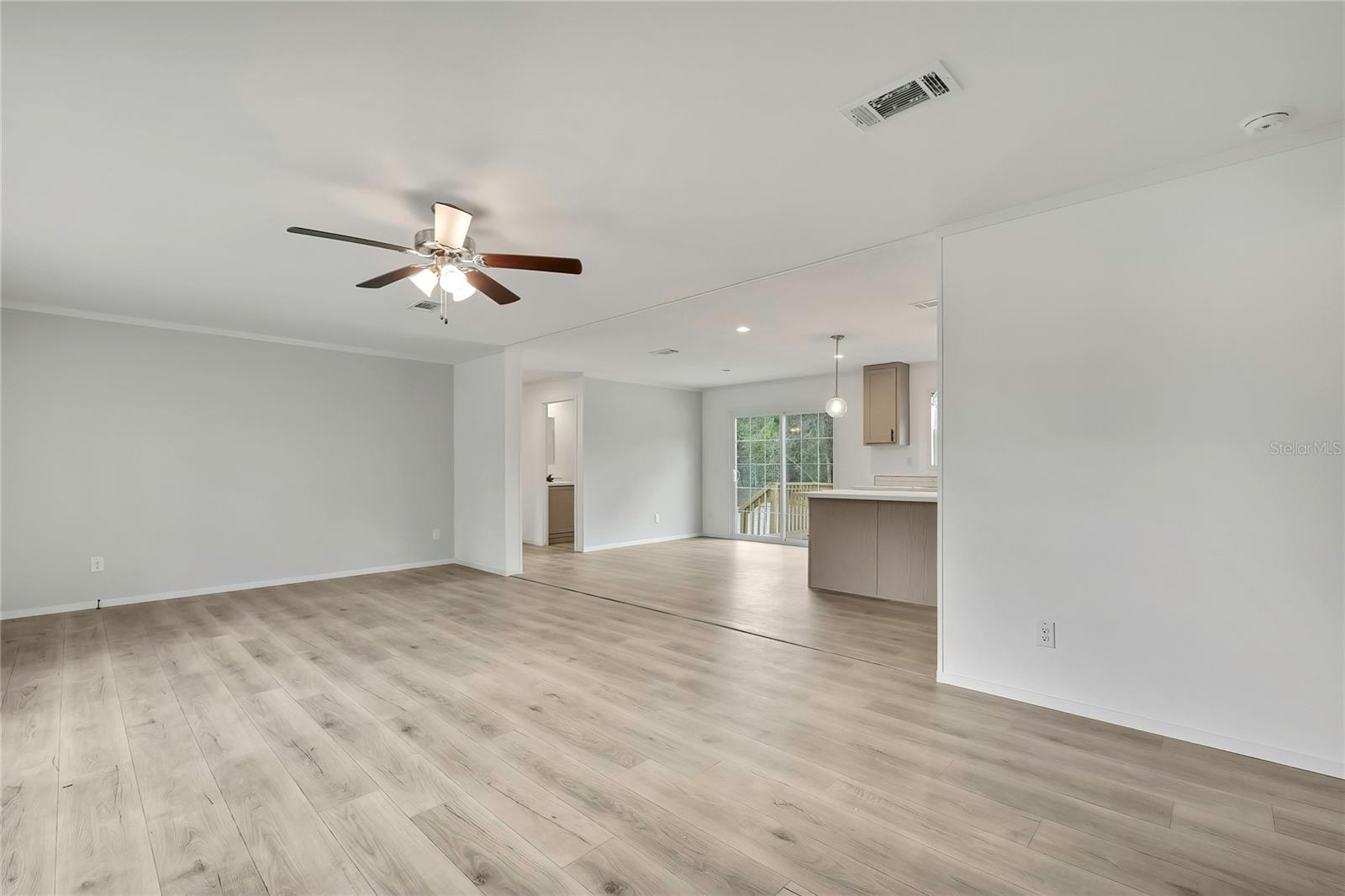 Image 10 of 24 For 5342 Isabel Terrace