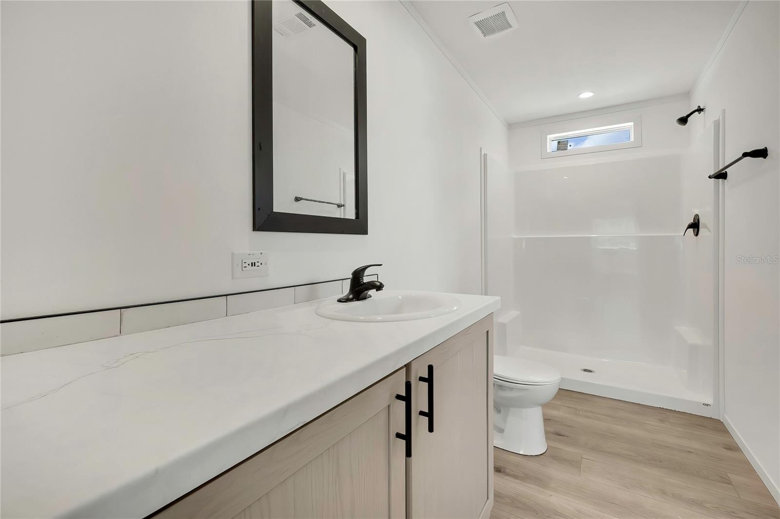 Image 17 of 24 For 5342 Isabel Terrace