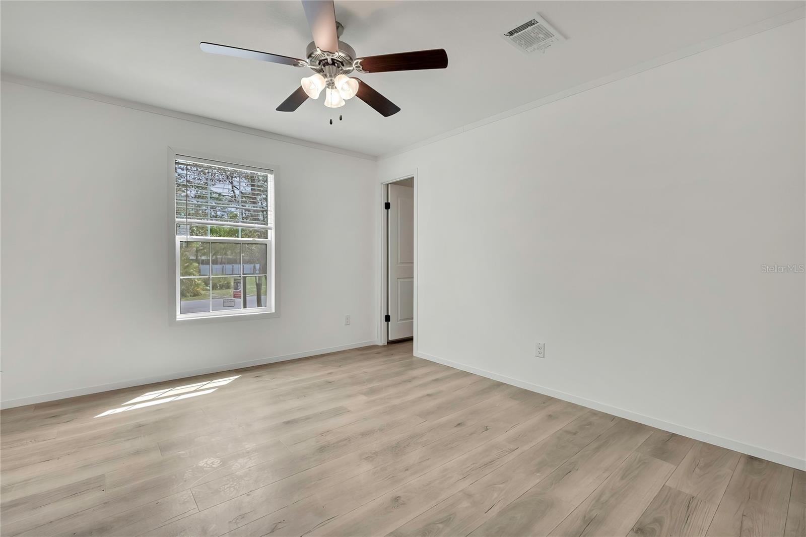 Image 19 of 24 For 5342 Isabel Terrace