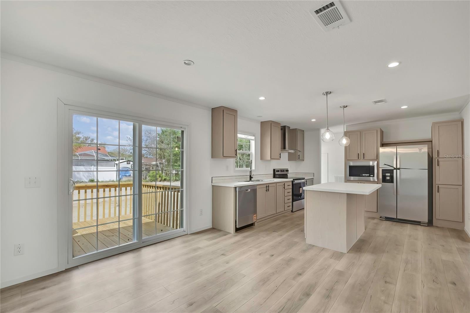 Image 5 of 24 For 5342 Isabel Terrace