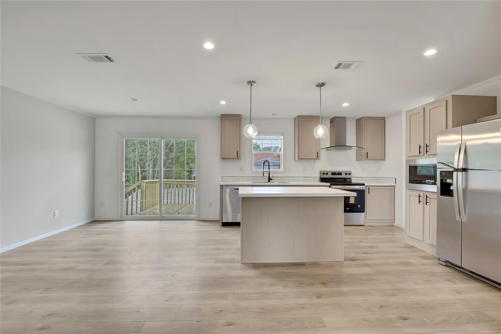 Image 6 of 24 For 5342 Isabel Terrace