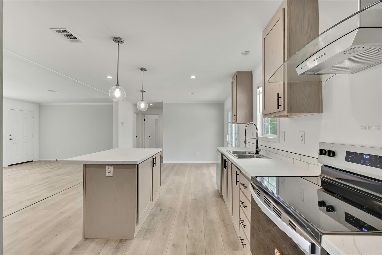 Image 8 of 24 For 5342 Isabel Terrace