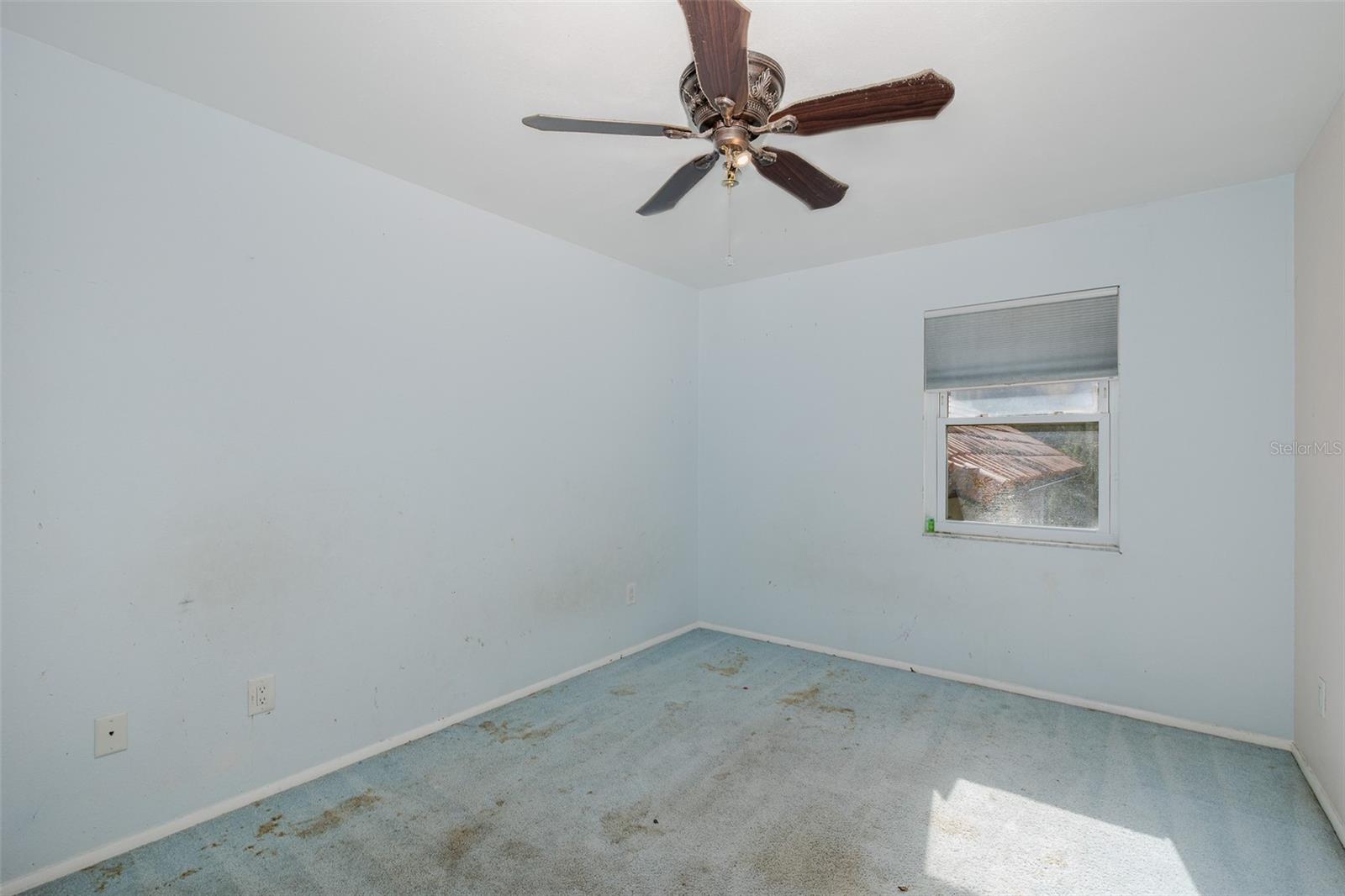 Image 17 of 77 For 9947 Grove Drive