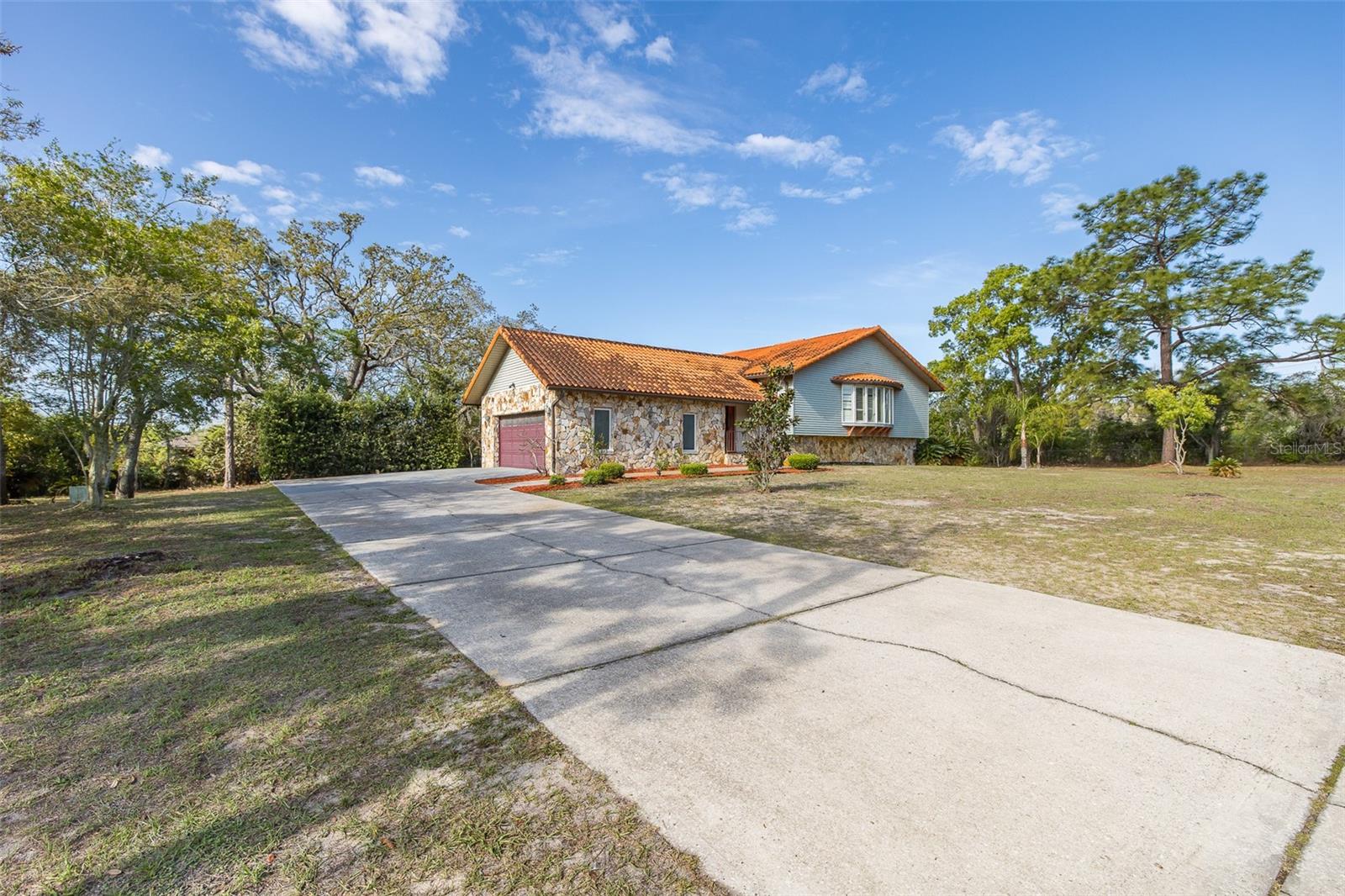 Image 31 of 77 For 9947 Grove Drive