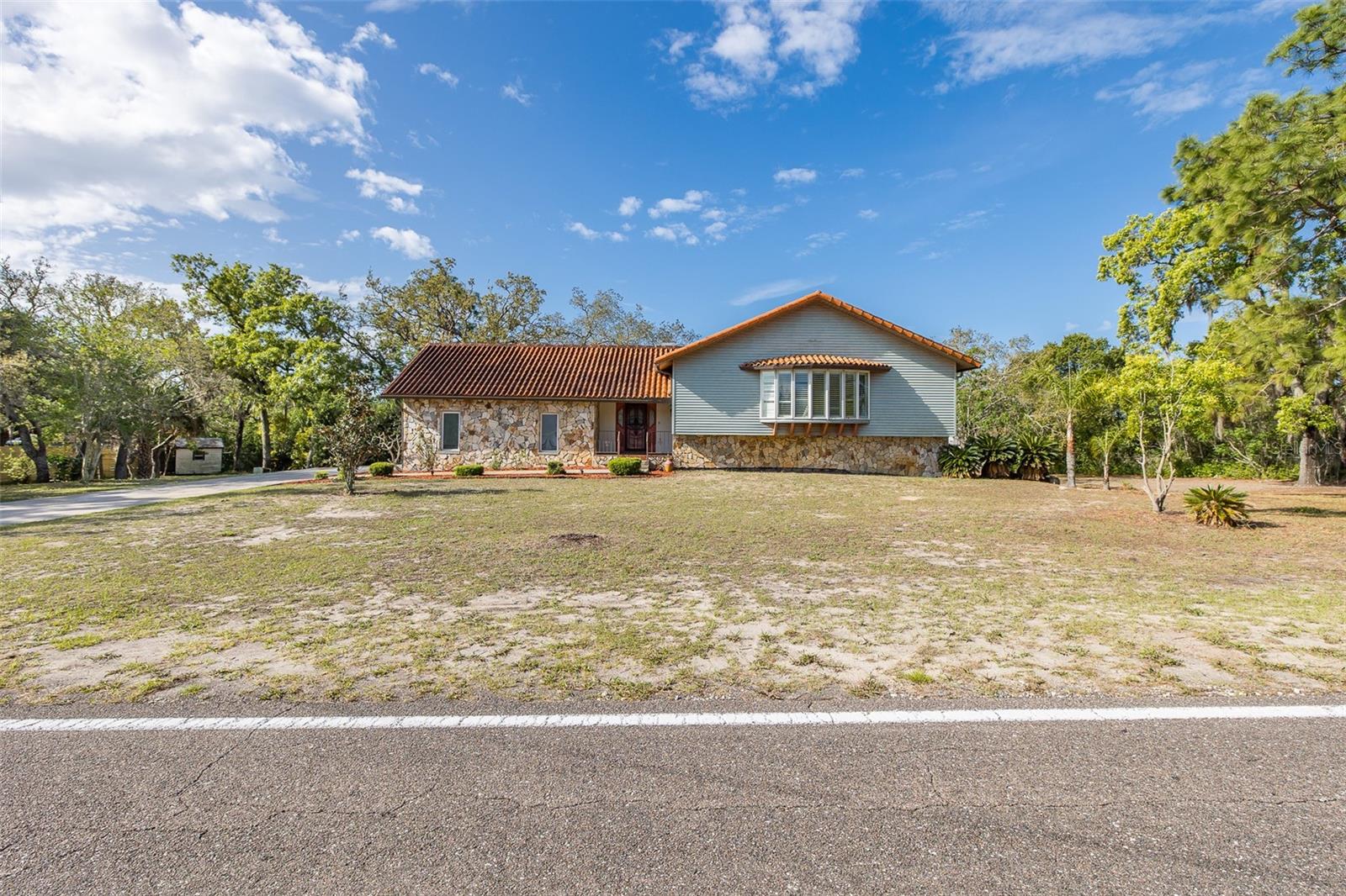 Image 33 of 77 For 9947 Grove Drive