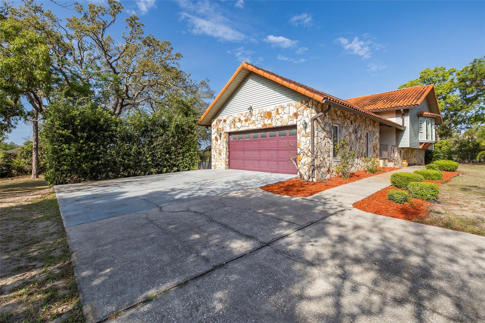 Image 37 of 77 For 9947 Grove Drive