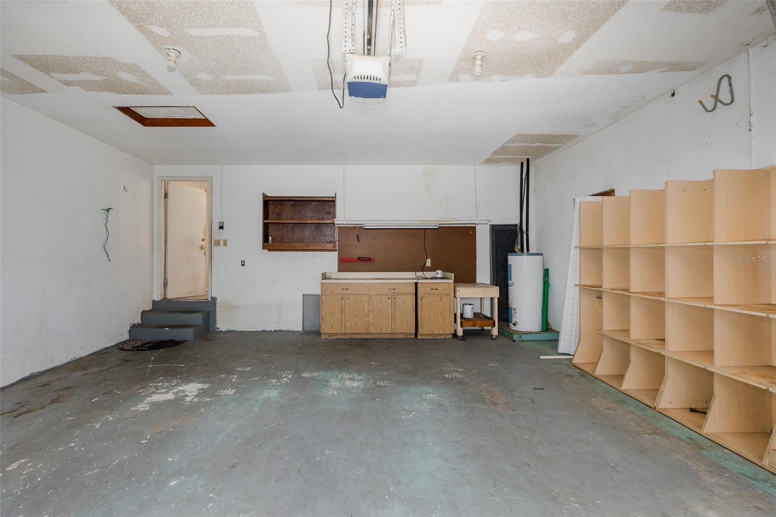 Image 41 of 77 For 9947 Grove Drive