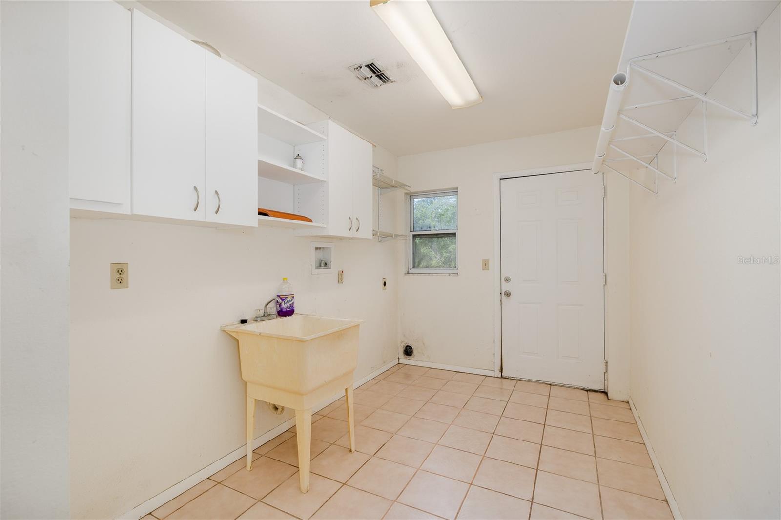 Image 55 of 77 For 9947 Grove Drive