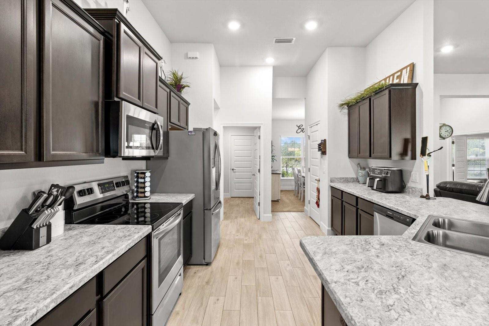 Image 14 of 43 For 11042 Heth Court