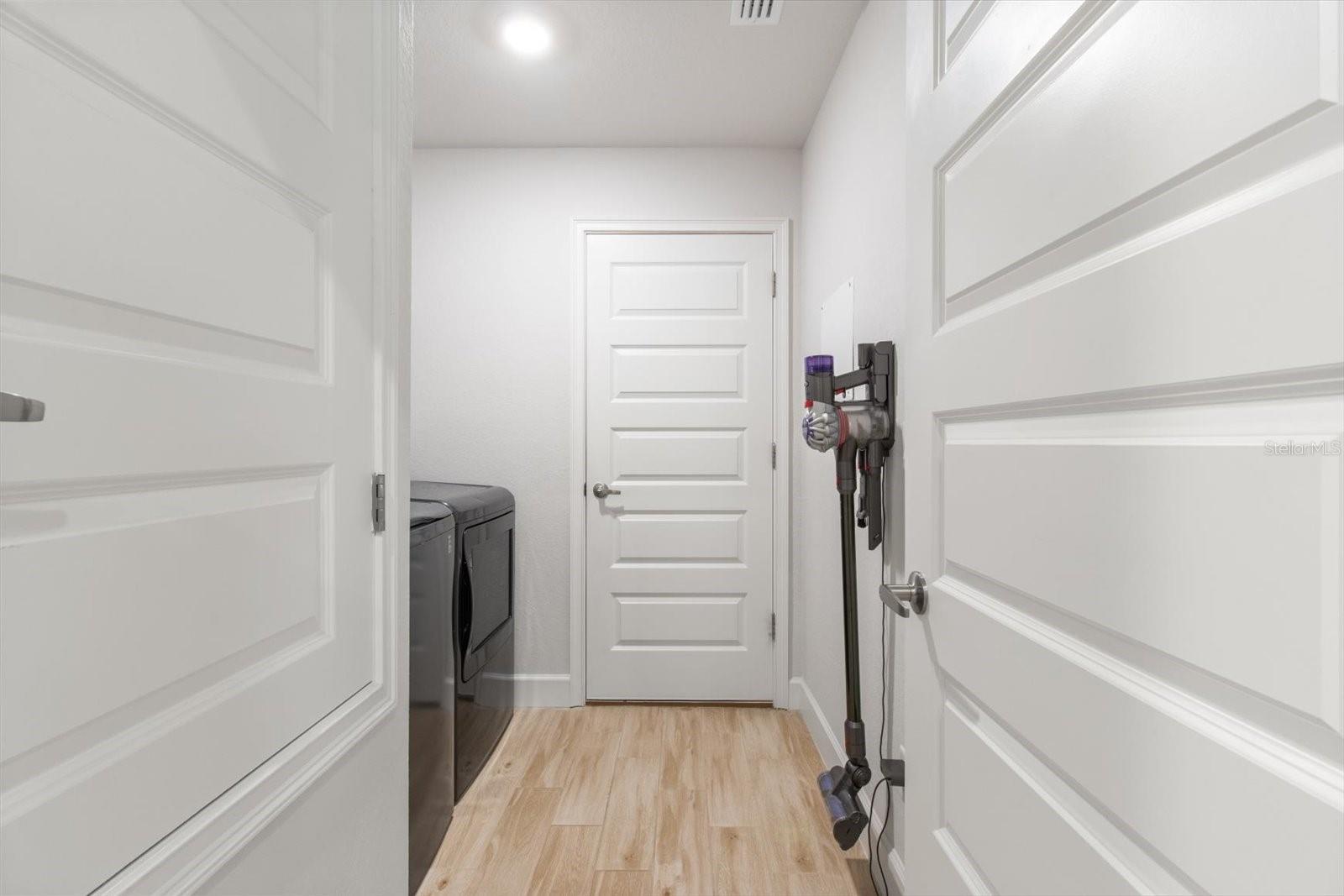 Image 16 of 43 For 11042 Heth Court