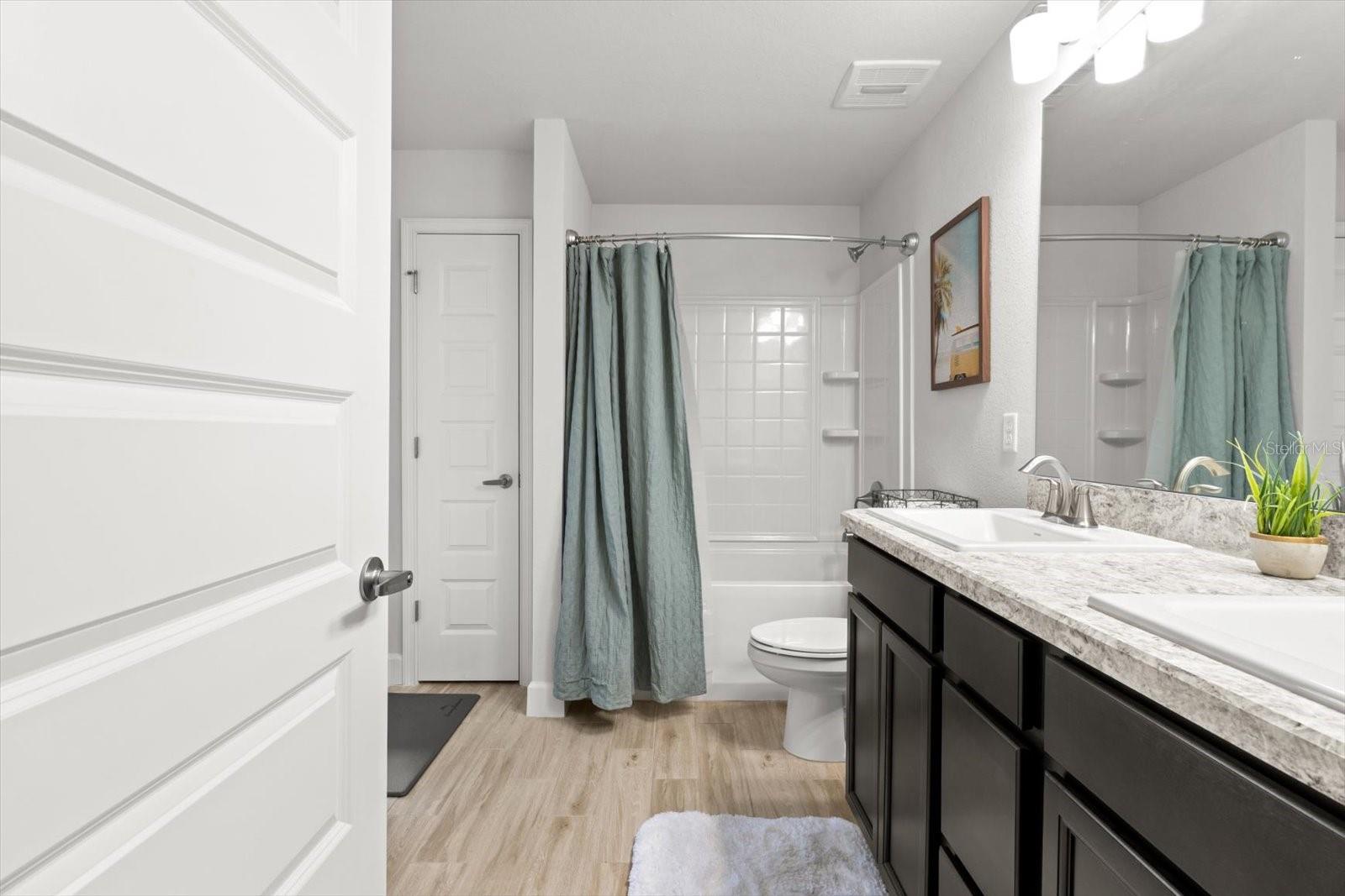 Image 24 of 43 For 11042 Heth Court