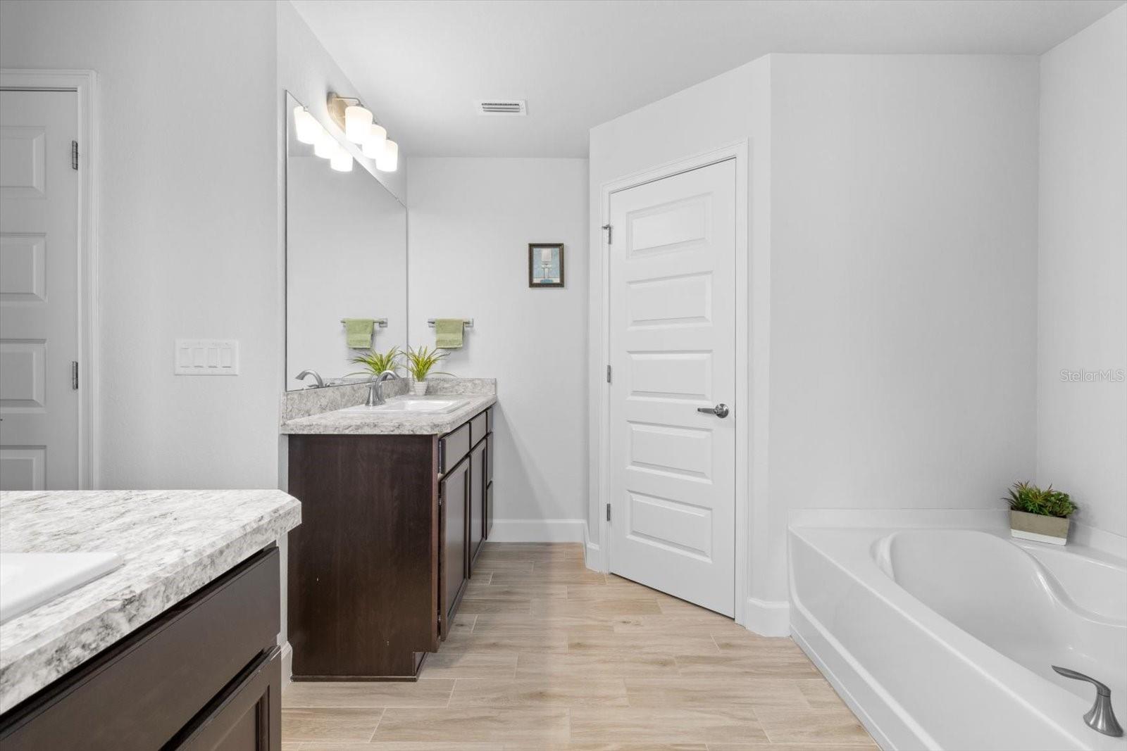 Image 30 of 43 For 11042 Heth Court