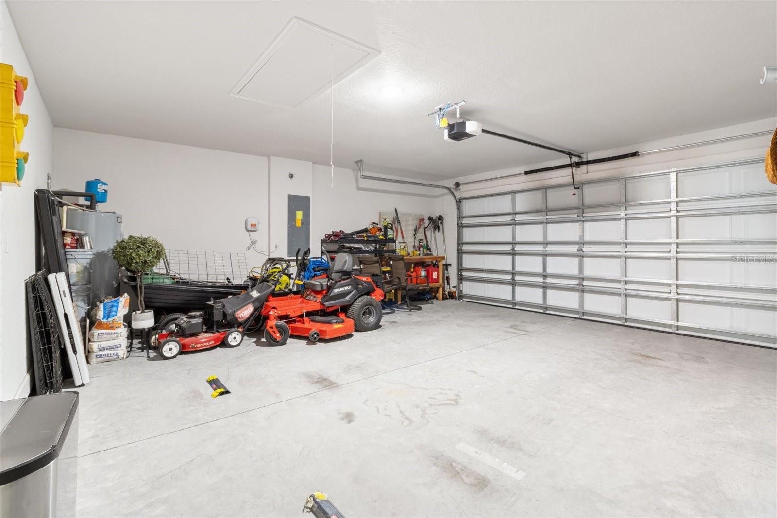 Image 33 of 43 For 11042 Heth Court