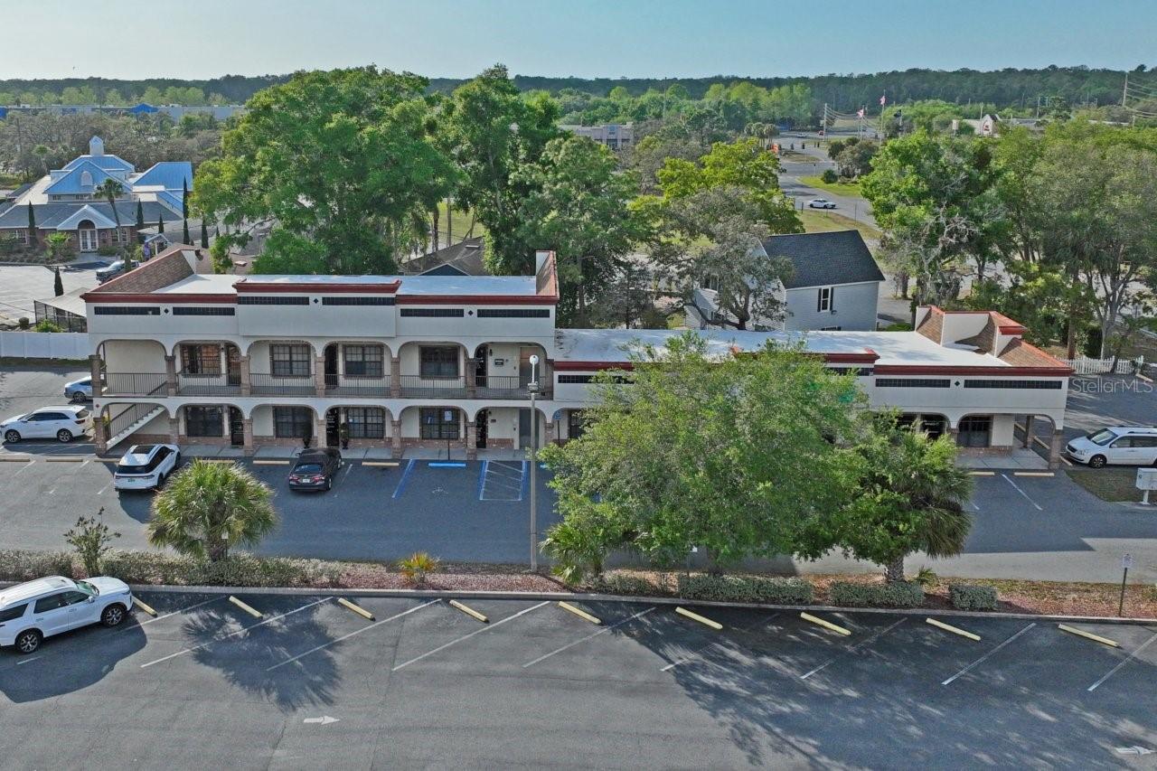 Listing photo id 8 for 5330 Spring Hill Drive A