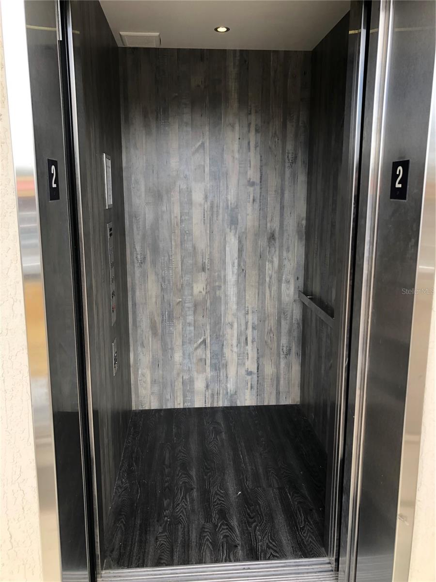 Listing photo id 18 for 5330 Spring Hill Drive A