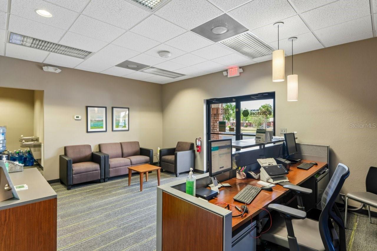 Listing photo id 24 for 5330 Spring Hill Drive A