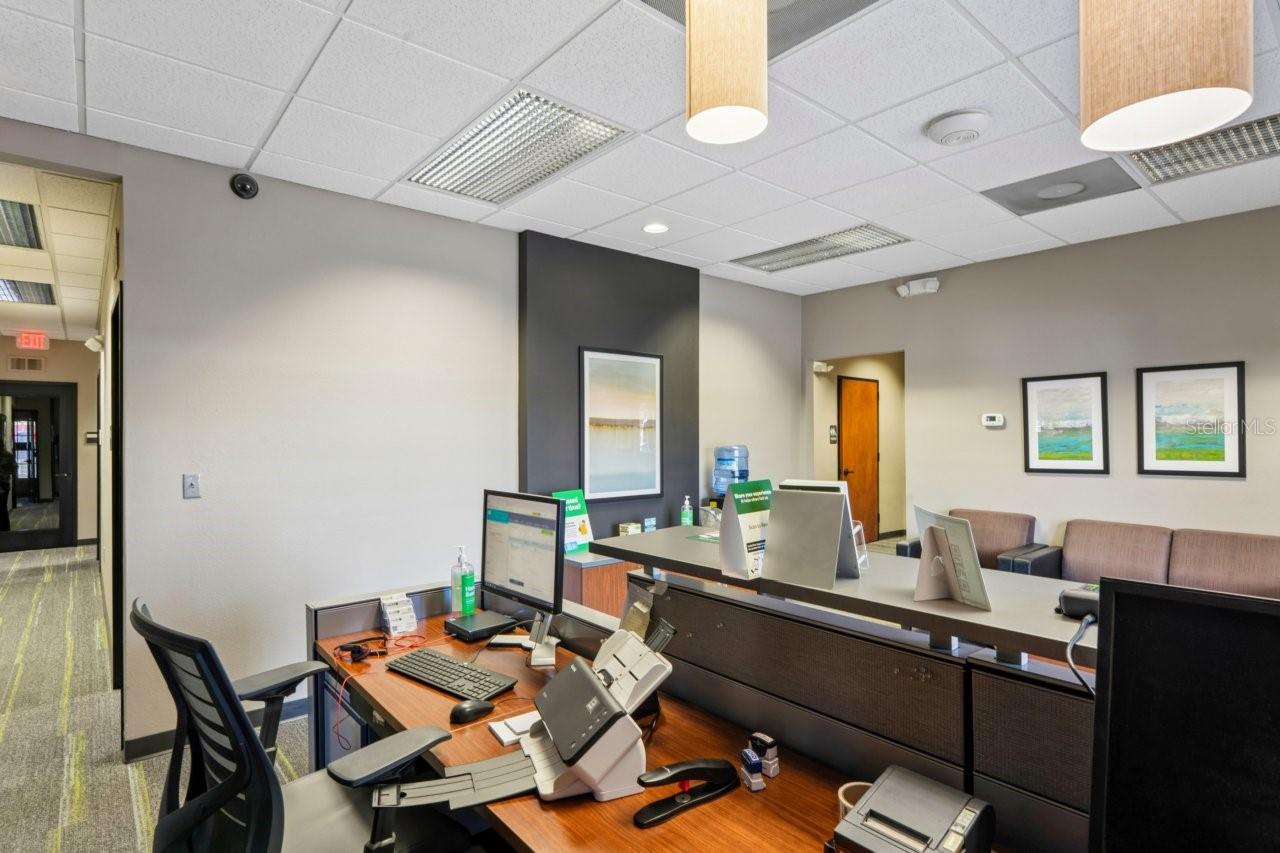 Listing photo id 25 for 5330 Spring Hill Drive A