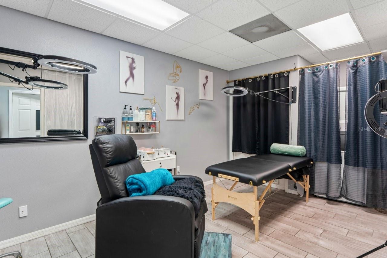 Listing photo id 41 for 5330 Spring Hill Drive A