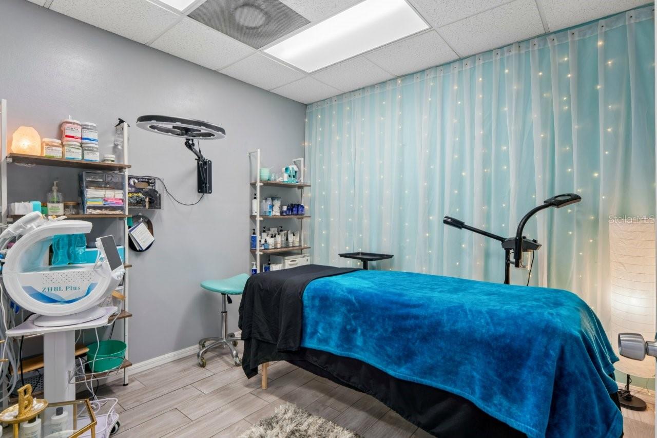 Listing photo id 47 for 5330 Spring Hill Drive A