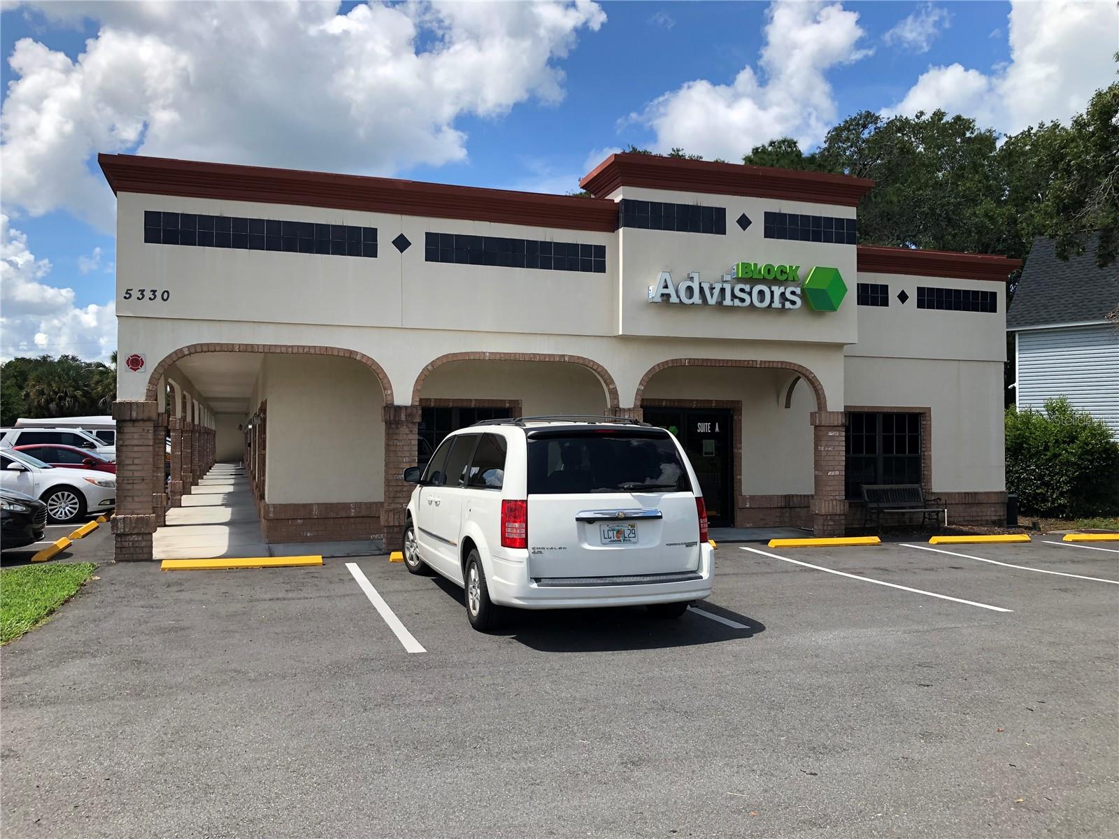 Listing photo id 55 for 5330 Spring Hill Drive A