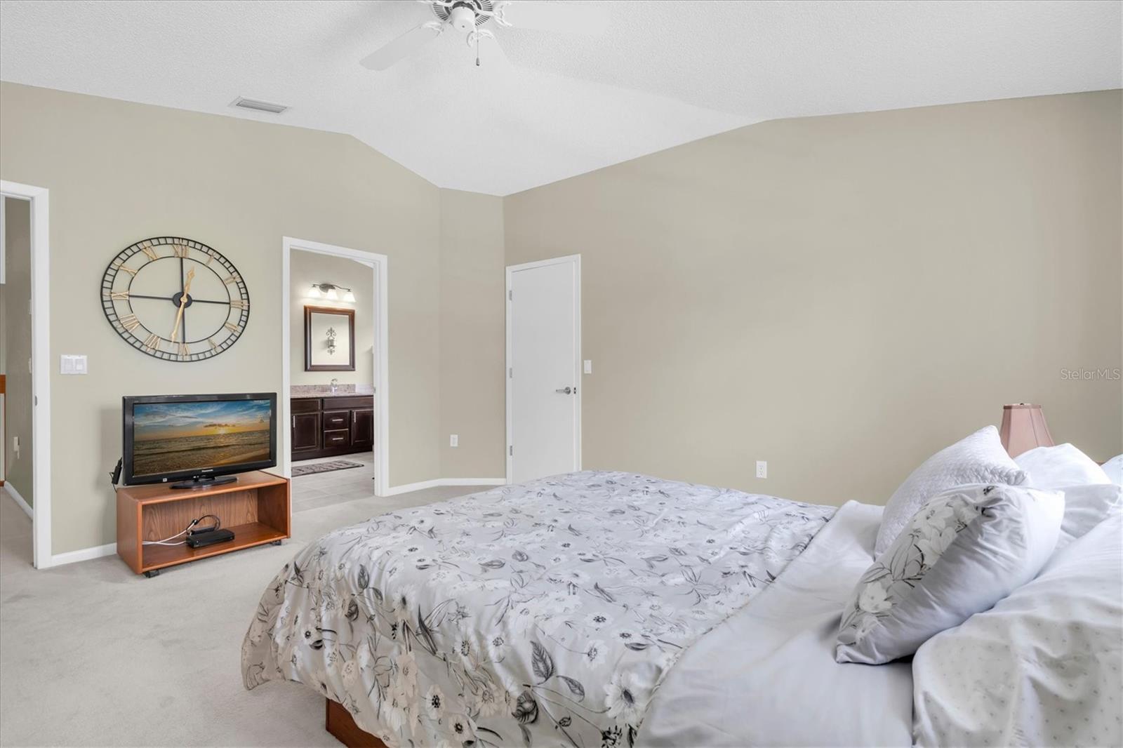 Image 32 of 59 For 2487 Saddlewood Lane