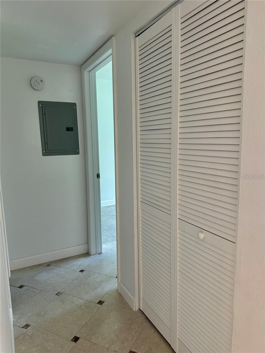 Image 14 of 30 For 2625 State Road 590 1414