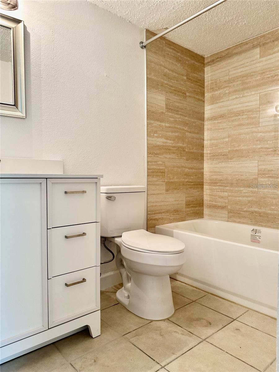 Image 19 of 30 For 2625 State Road 590 1414