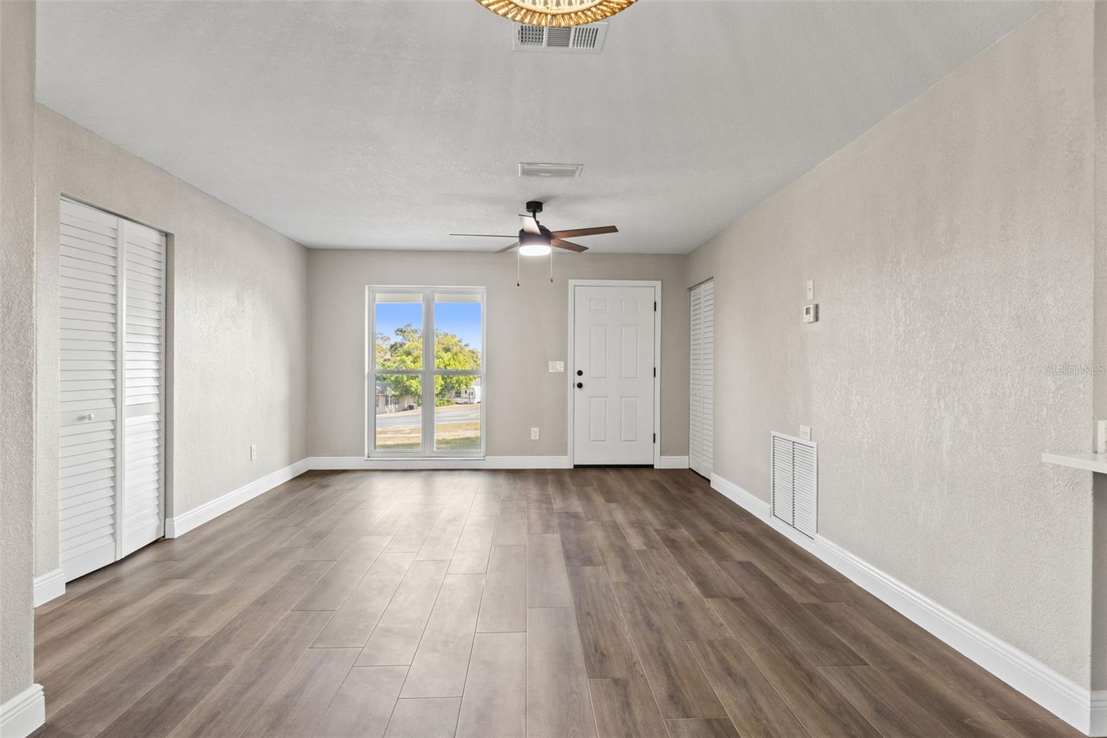 Image 15 of 39 For 1173 Cobblestone Drive