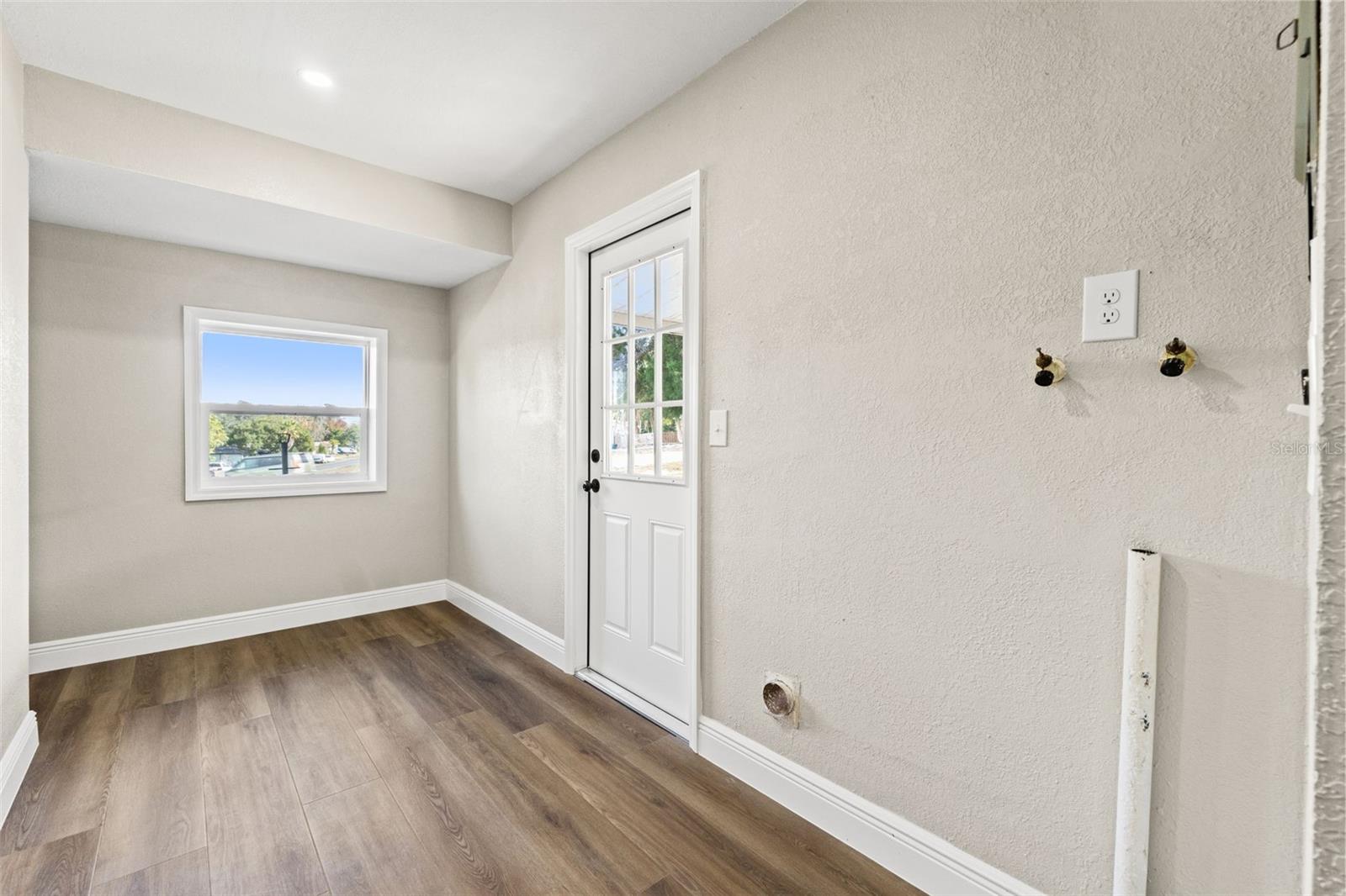 Image 22 of 39 For 1173 Cobblestone Drive