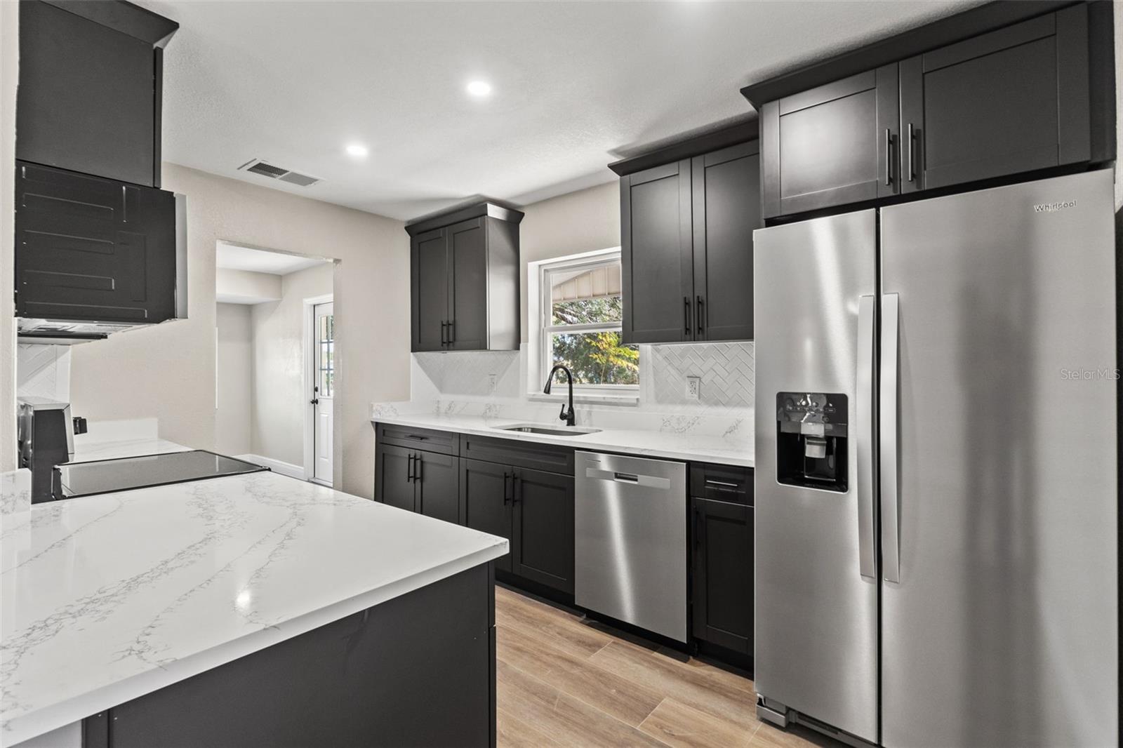 Image 4 of 39 For 1173 Cobblestone Drive