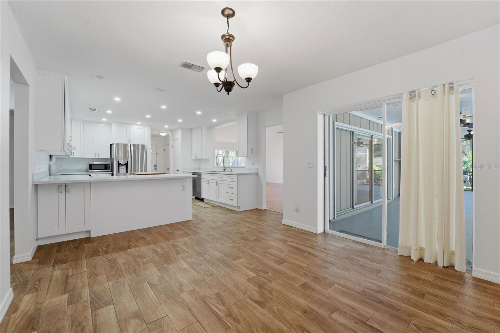 Image 10 of 39 For 9421 Wallien Drive