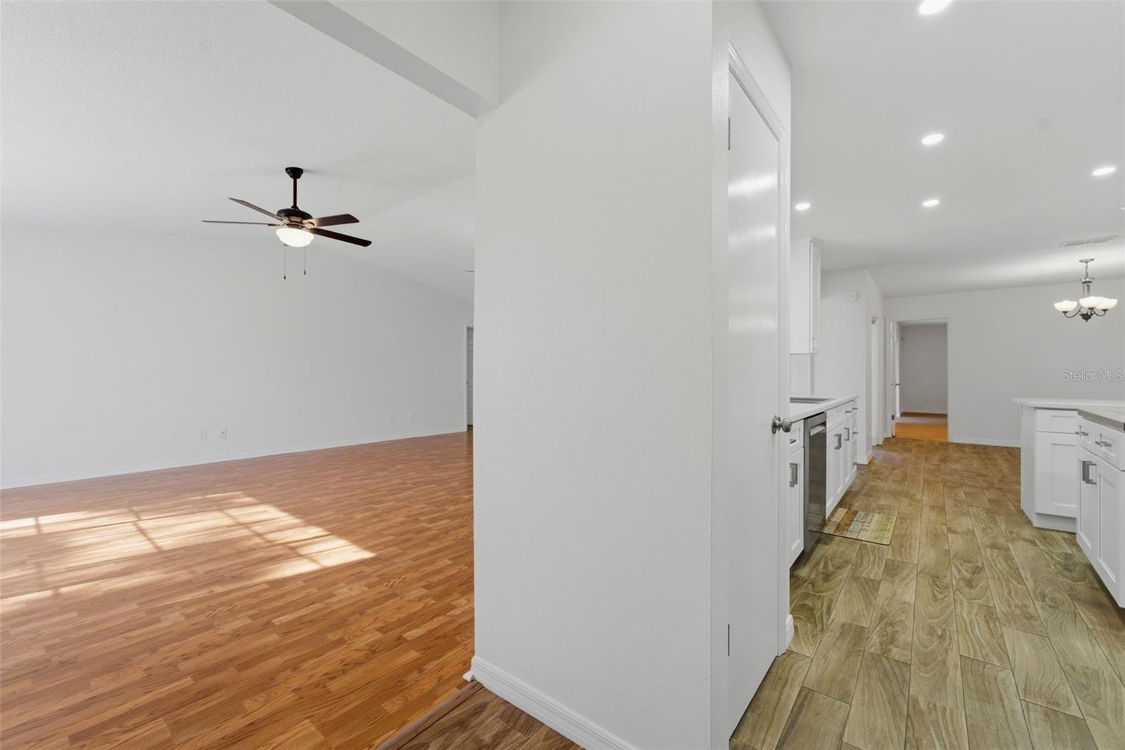 Image 11 of 39 For 9421 Wallien Drive