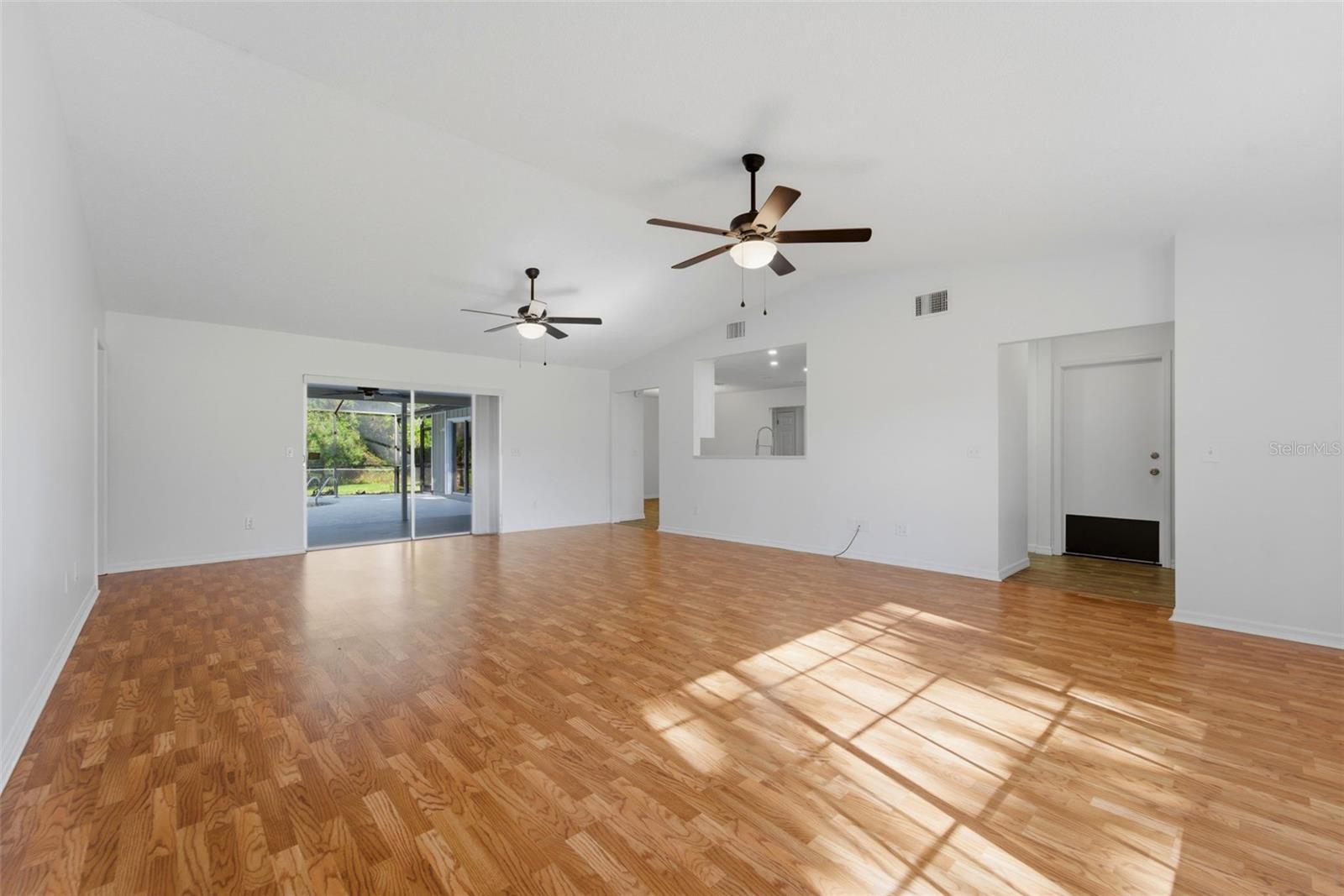 Image 14 of 39 For 9421 Wallien Drive