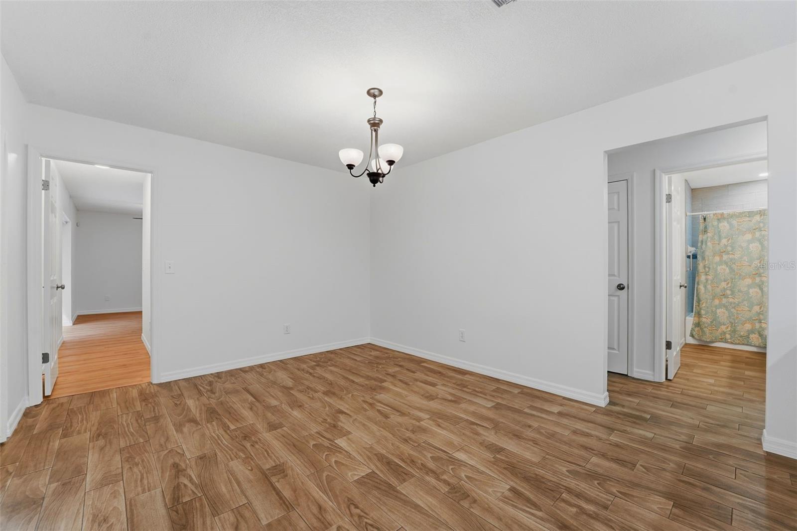 Image 20 of 39 For 9421 Wallien Drive