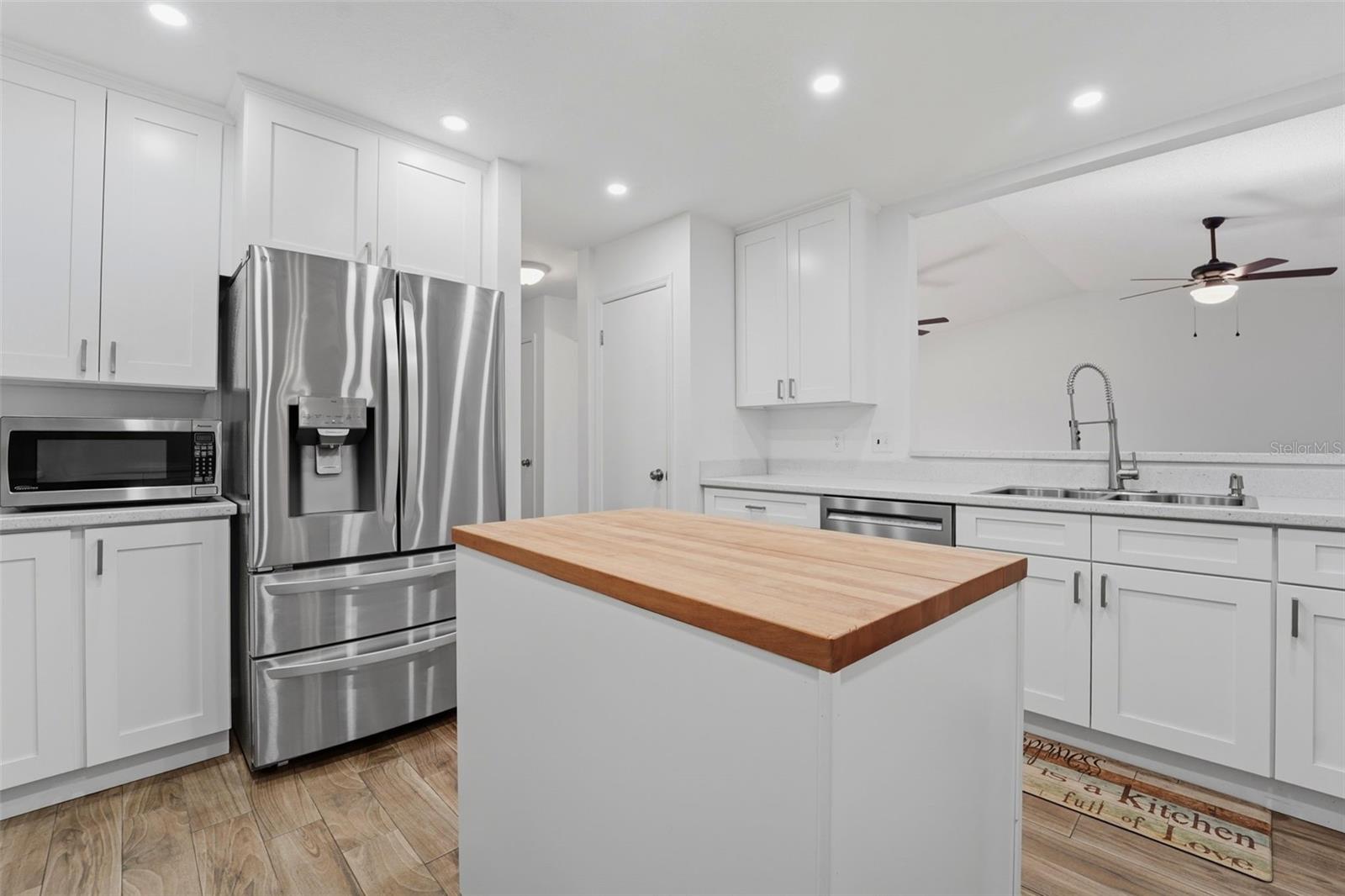 Image 7 of 39 For 9421 Wallien Drive