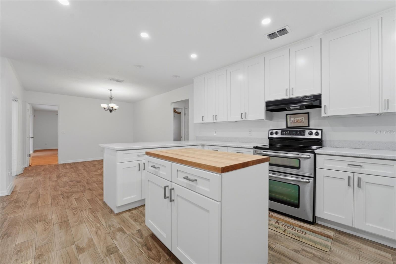 Image 9 of 39 For 9421 Wallien Drive