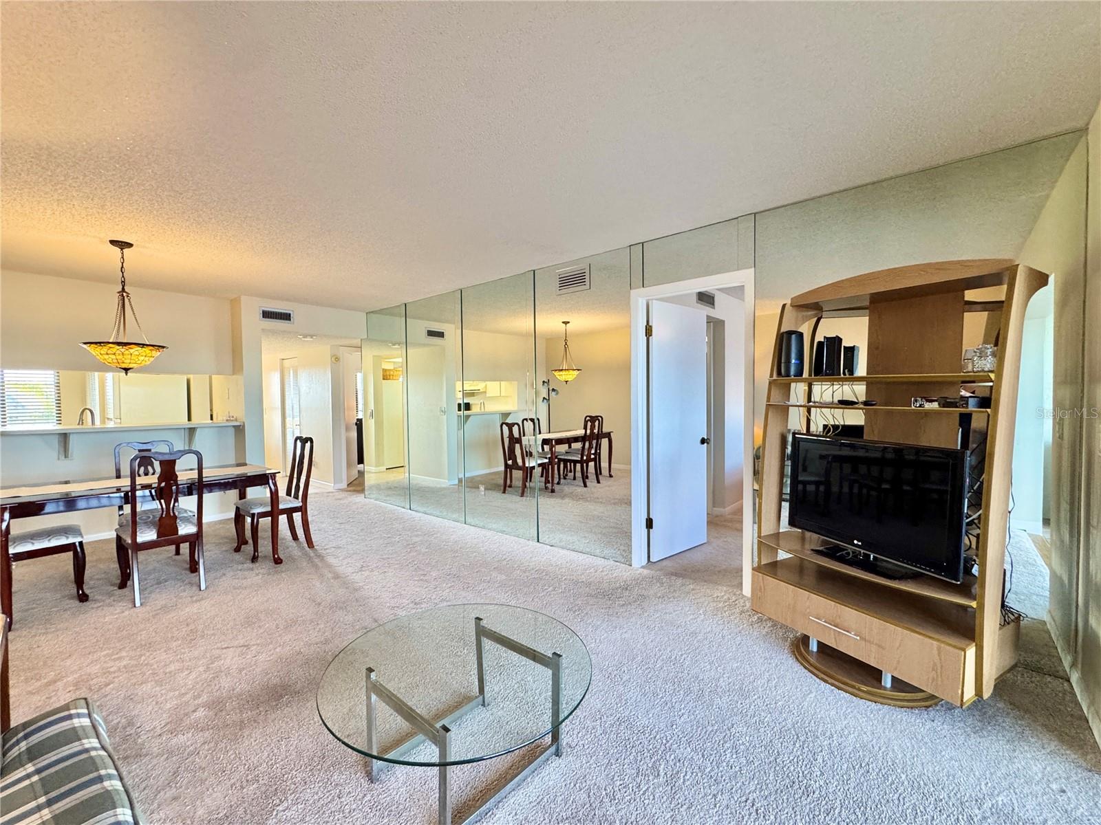 Image 13 of 57 For 8211 Brent Street 836