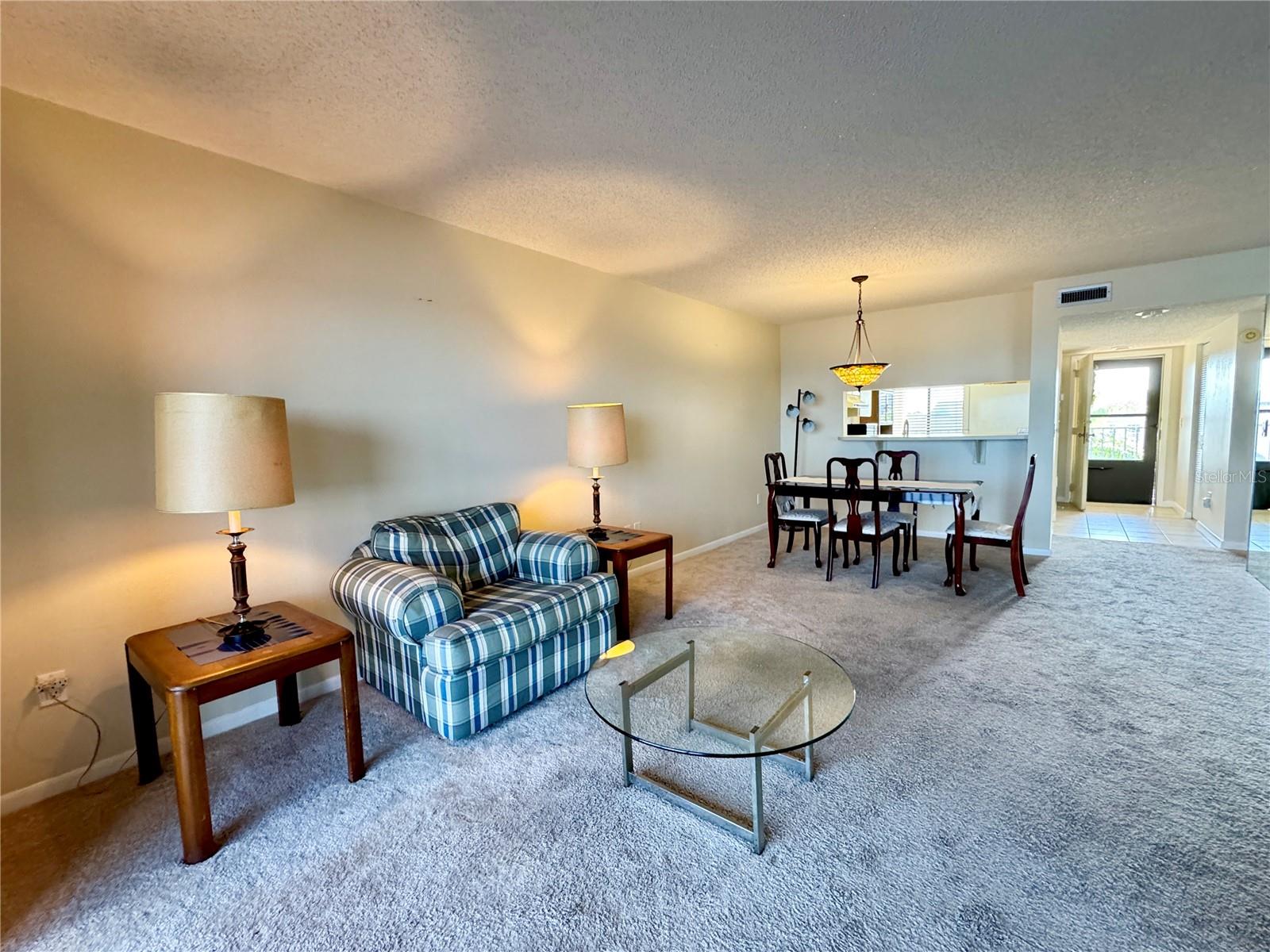 Image 14 of 57 For 8211 Brent Street 836