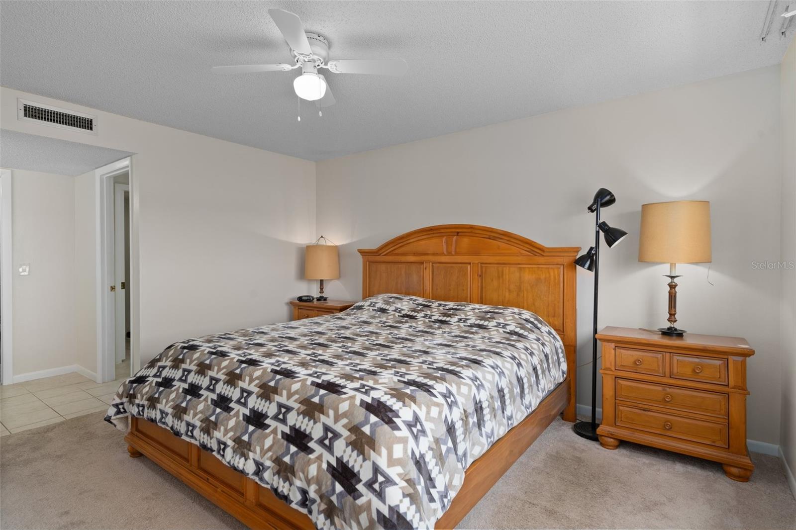 Image 15 of 57 For 8211 Brent Street 836