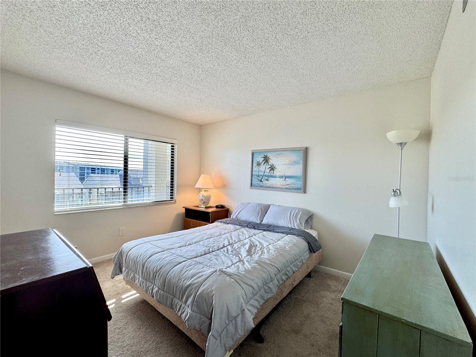 Image 25 of 57 For 8211 Brent Street 836