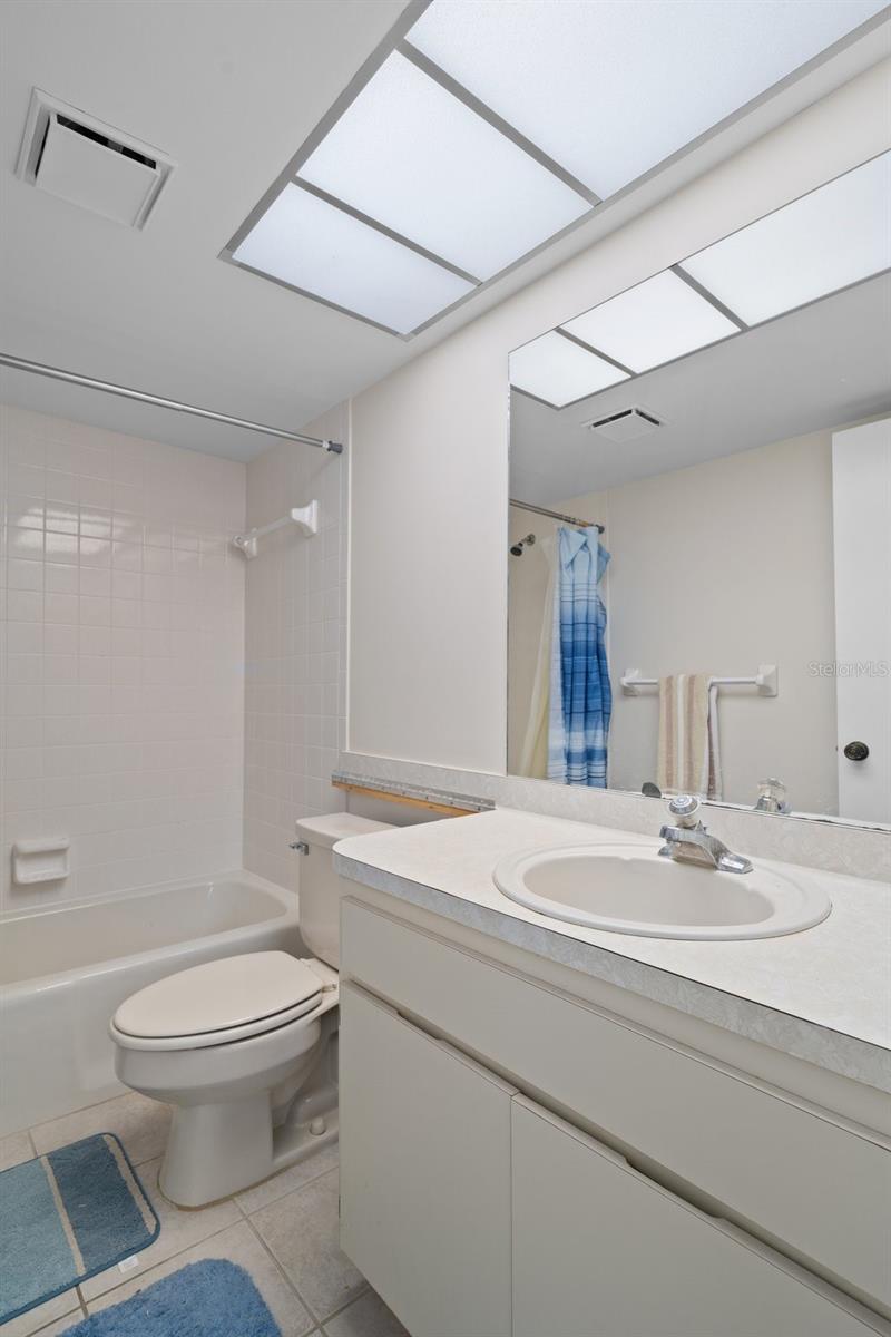 Image 26 of 57 For 8211 Brent Street 836