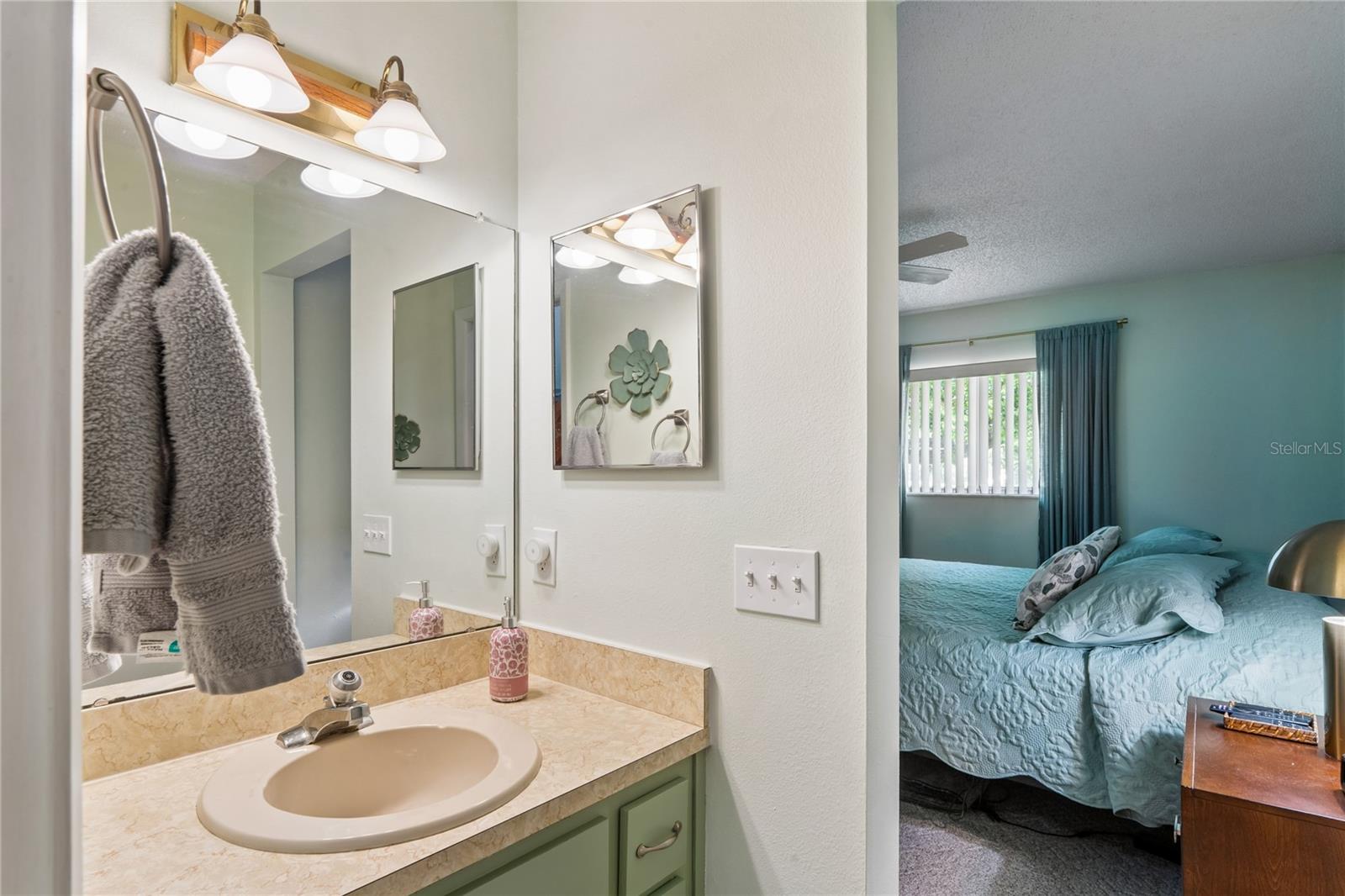 Image 22 of 50 For 12518 Dearborn Drive 12518