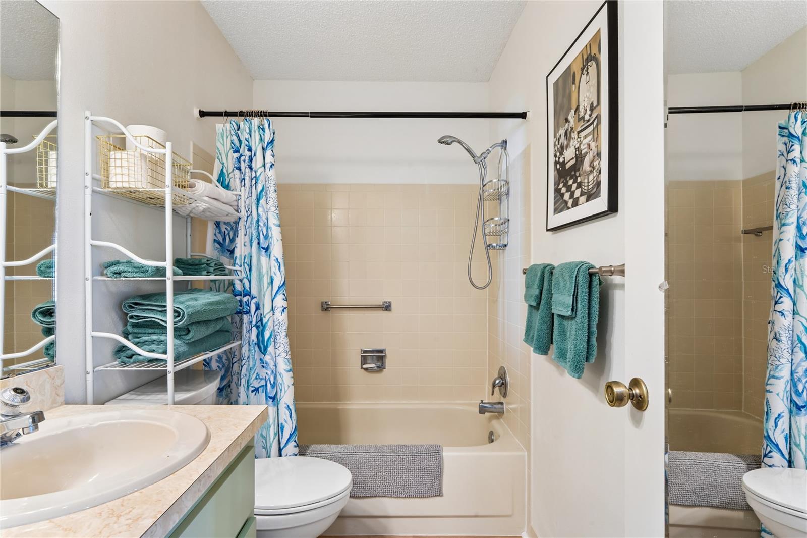 Image 26 of 50 For 12518 Dearborn Drive 12518