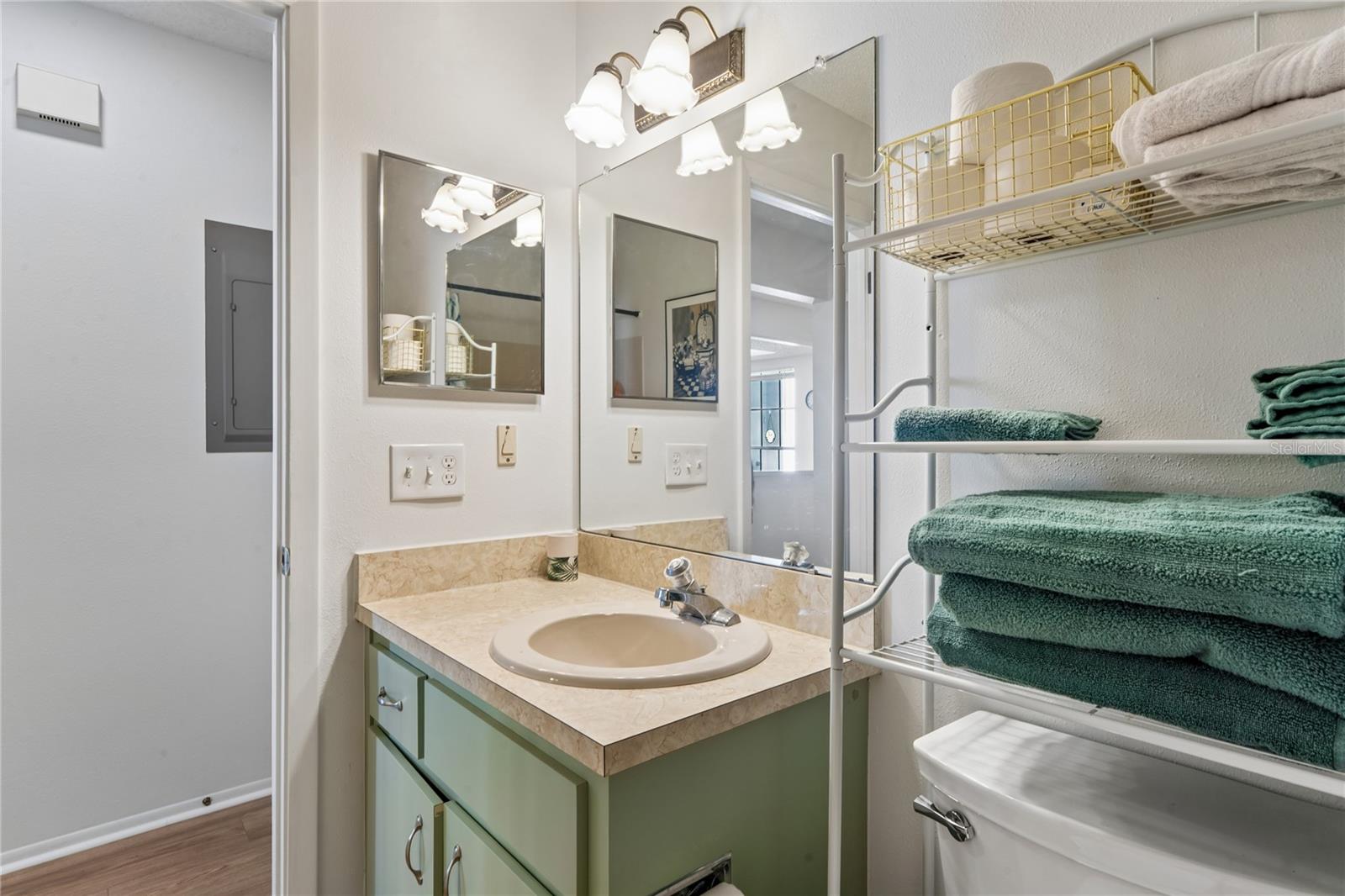 Image 27 of 50 For 12518 Dearborn Drive 12518