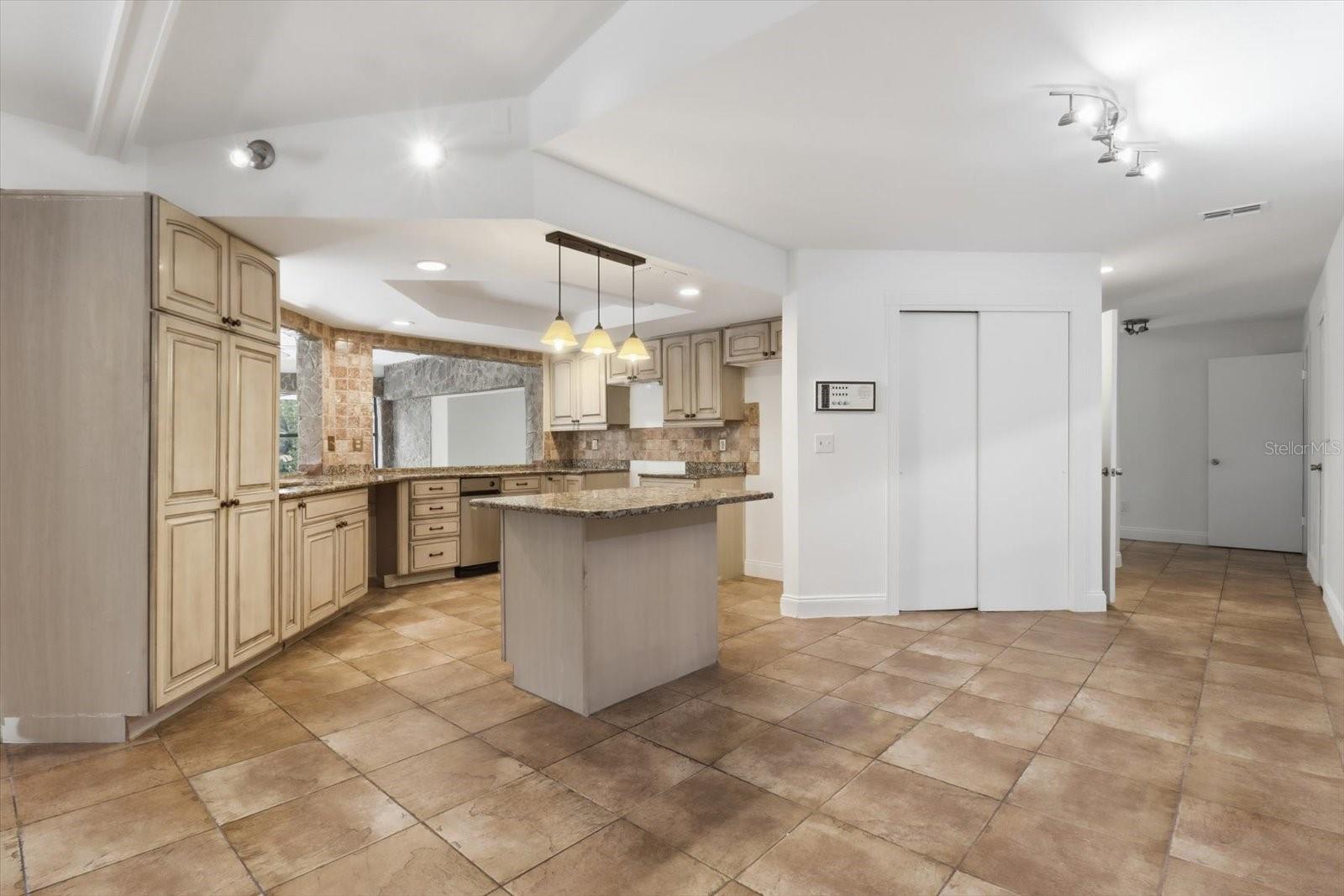 Image 15 of 46 For 8464 Delaware Drive