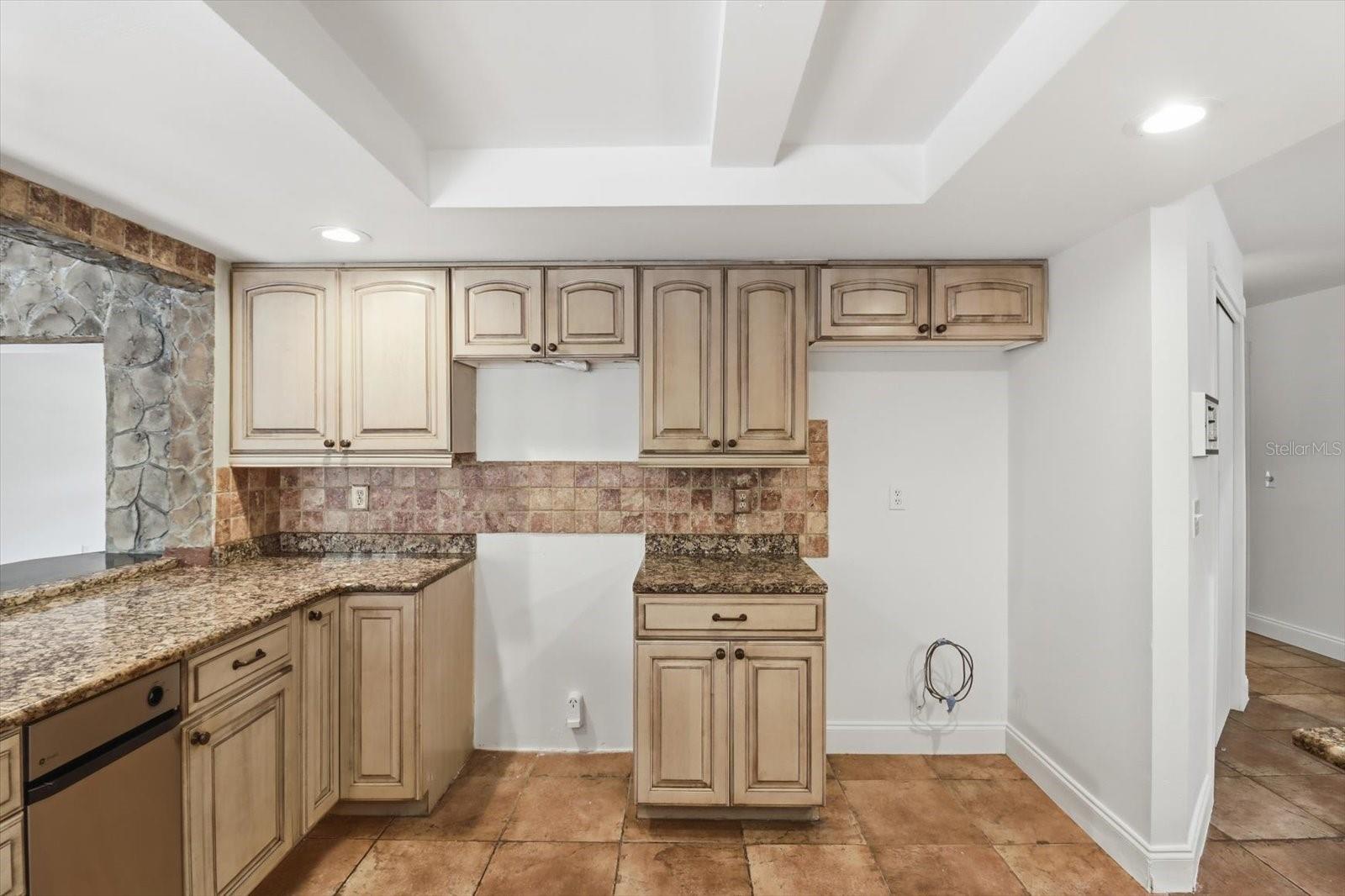 Image 18 of 46 For 8464 Delaware Drive