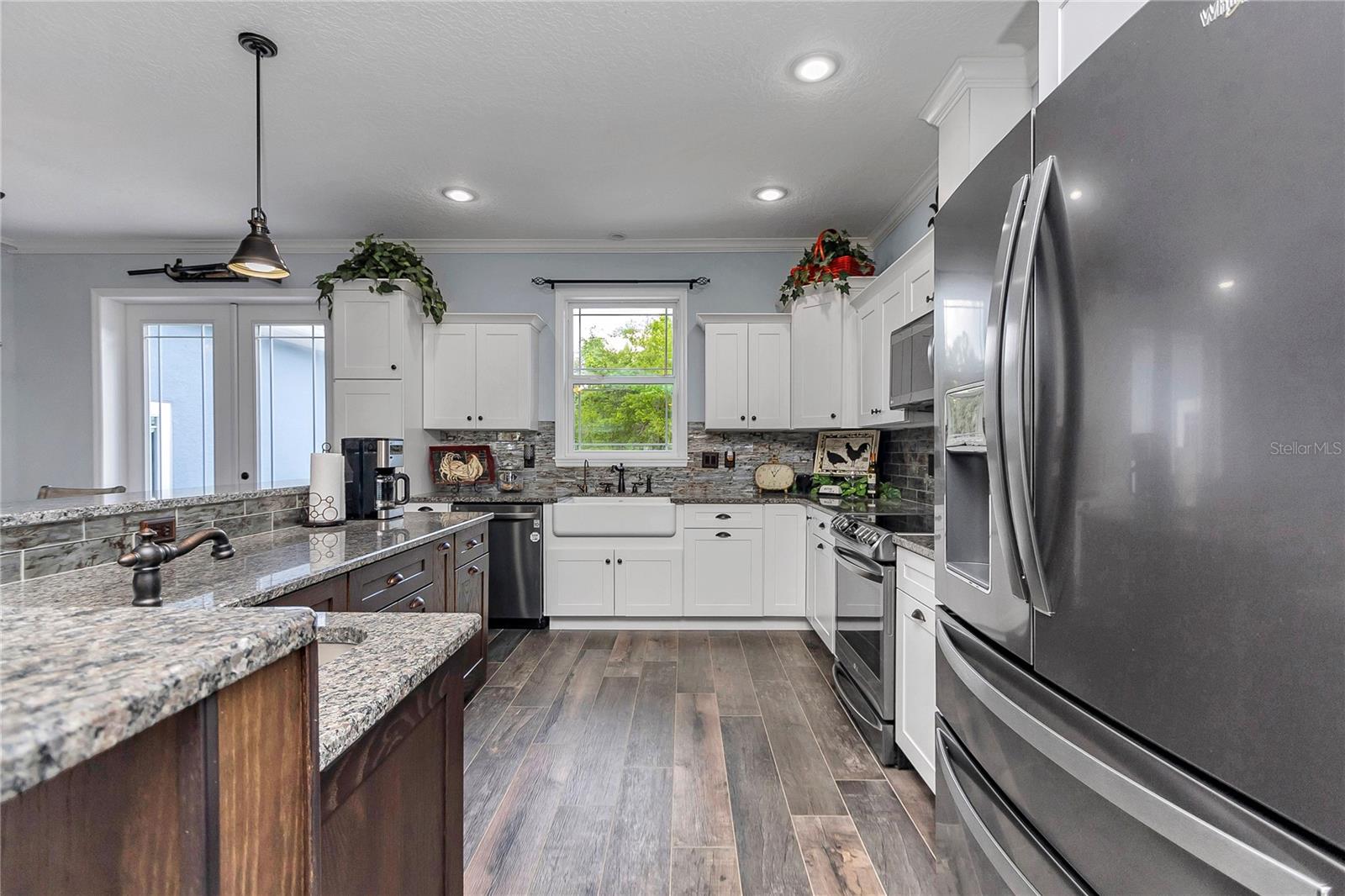 Image 13 of 48 For 2350 Rose Terrace Path